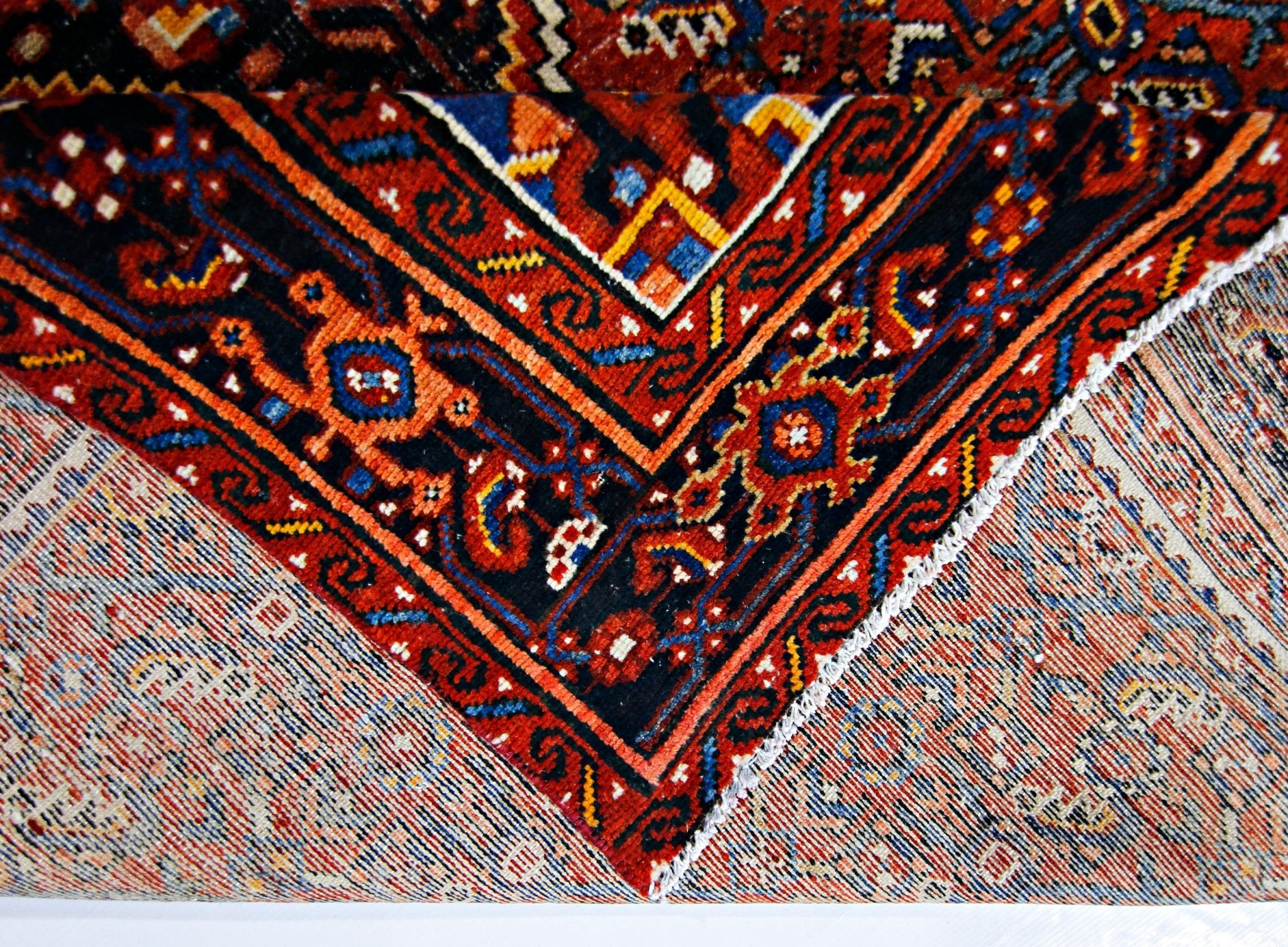 Handmade Vintage Persian Hossainabad Rug | 206 x 149 cm | 6'9" x 4'11" - Najaf Rugs & Textile