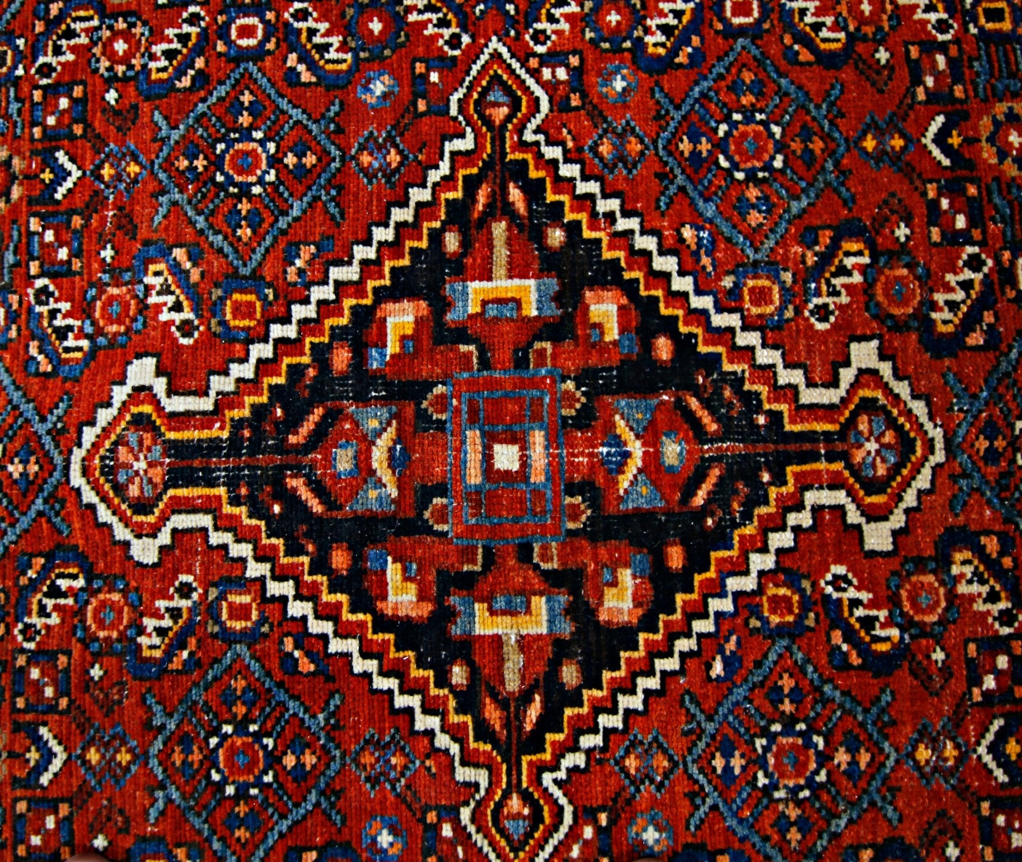 Handmade Vintage Persian Hossainabad Rug | 206 x 149 cm | 6'9" x 4'11" - Najaf Rugs & Textile