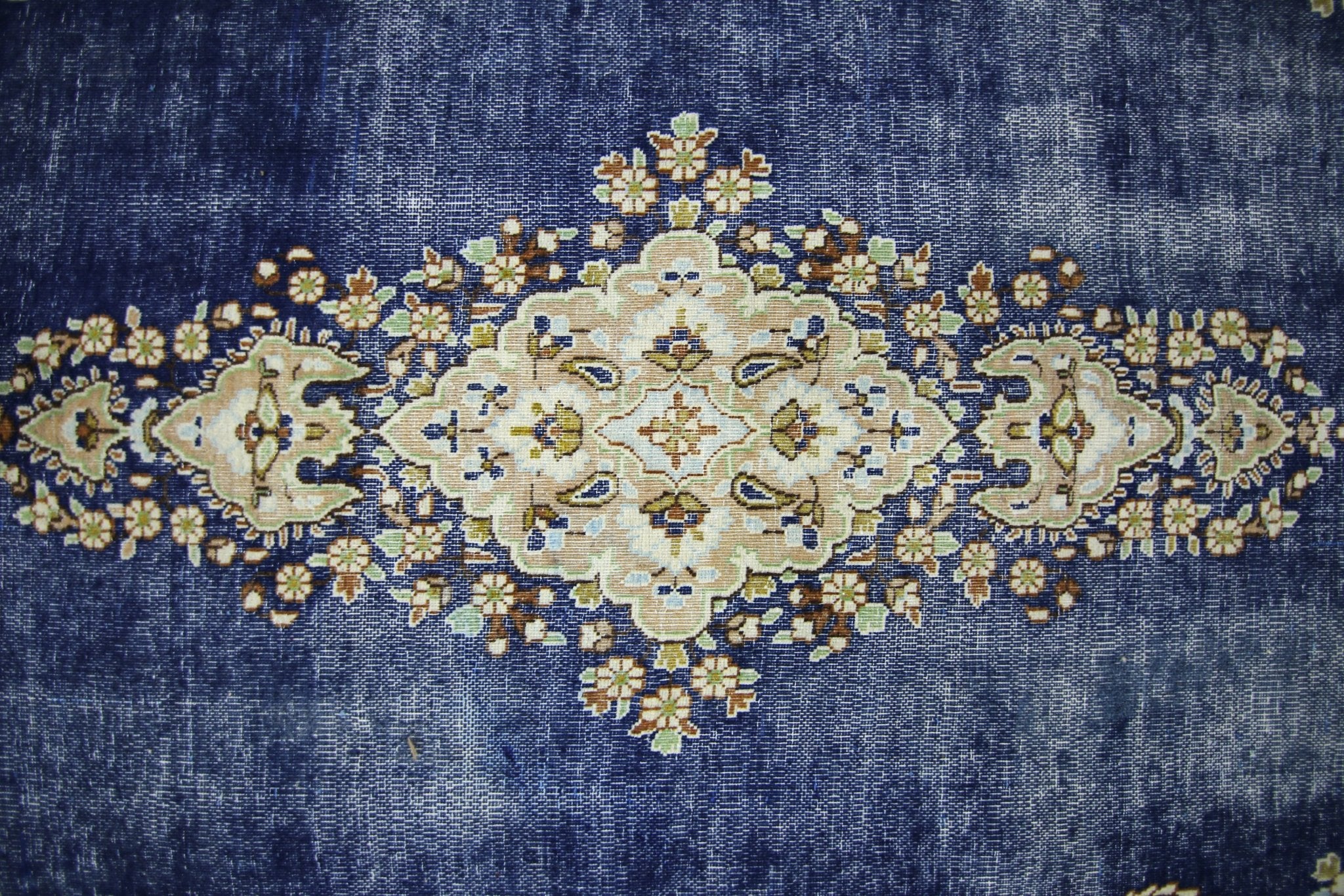 Handmade Vintage Persian Kerman Rug | 239 x 148 cm | 7'10" x 4'10" - Najaf Rugs & Textile