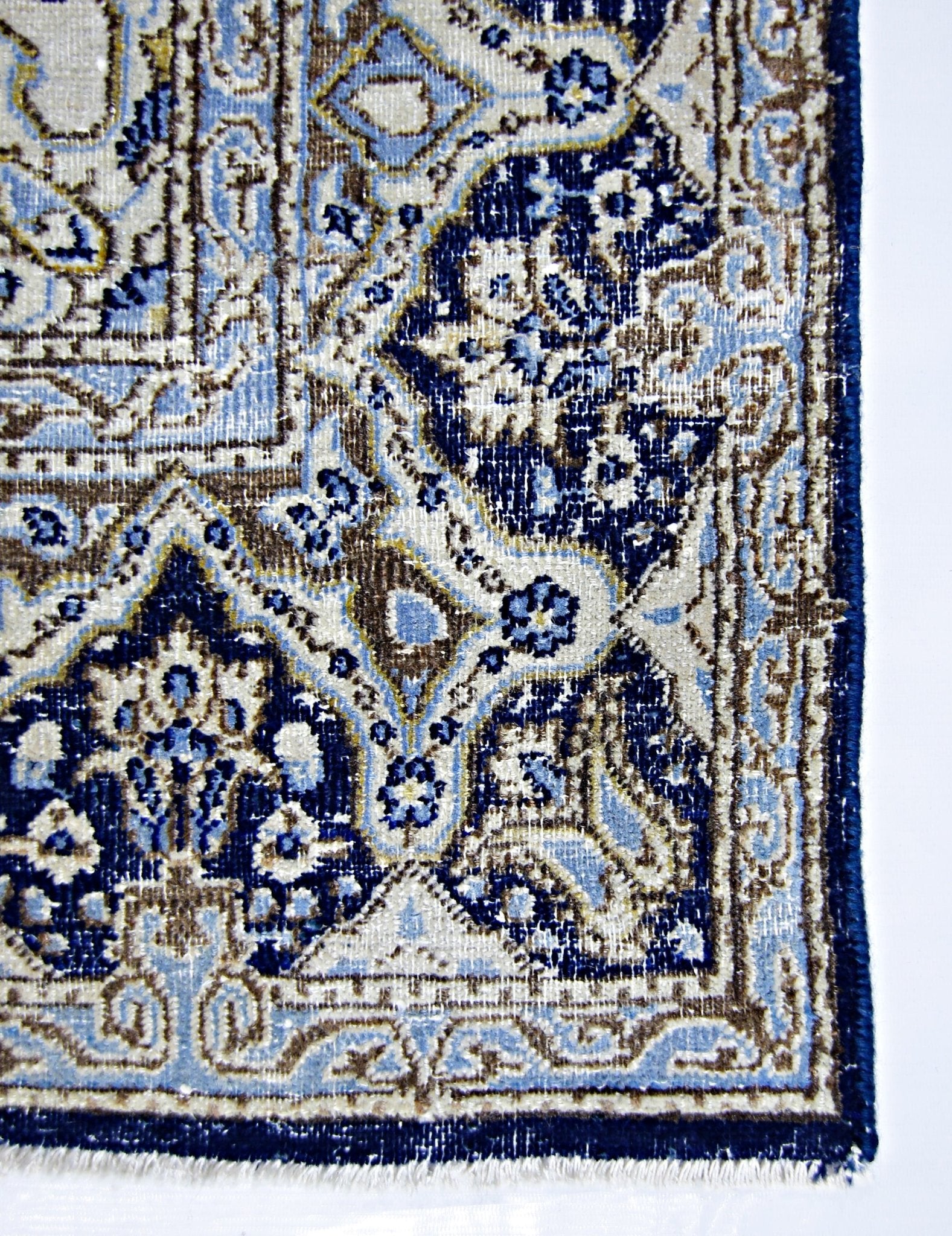 Handmade Vintage Persian Kerman Rug | 242 x 149 cm | 7'11" x 4'11" - Najaf Rugs & Textile