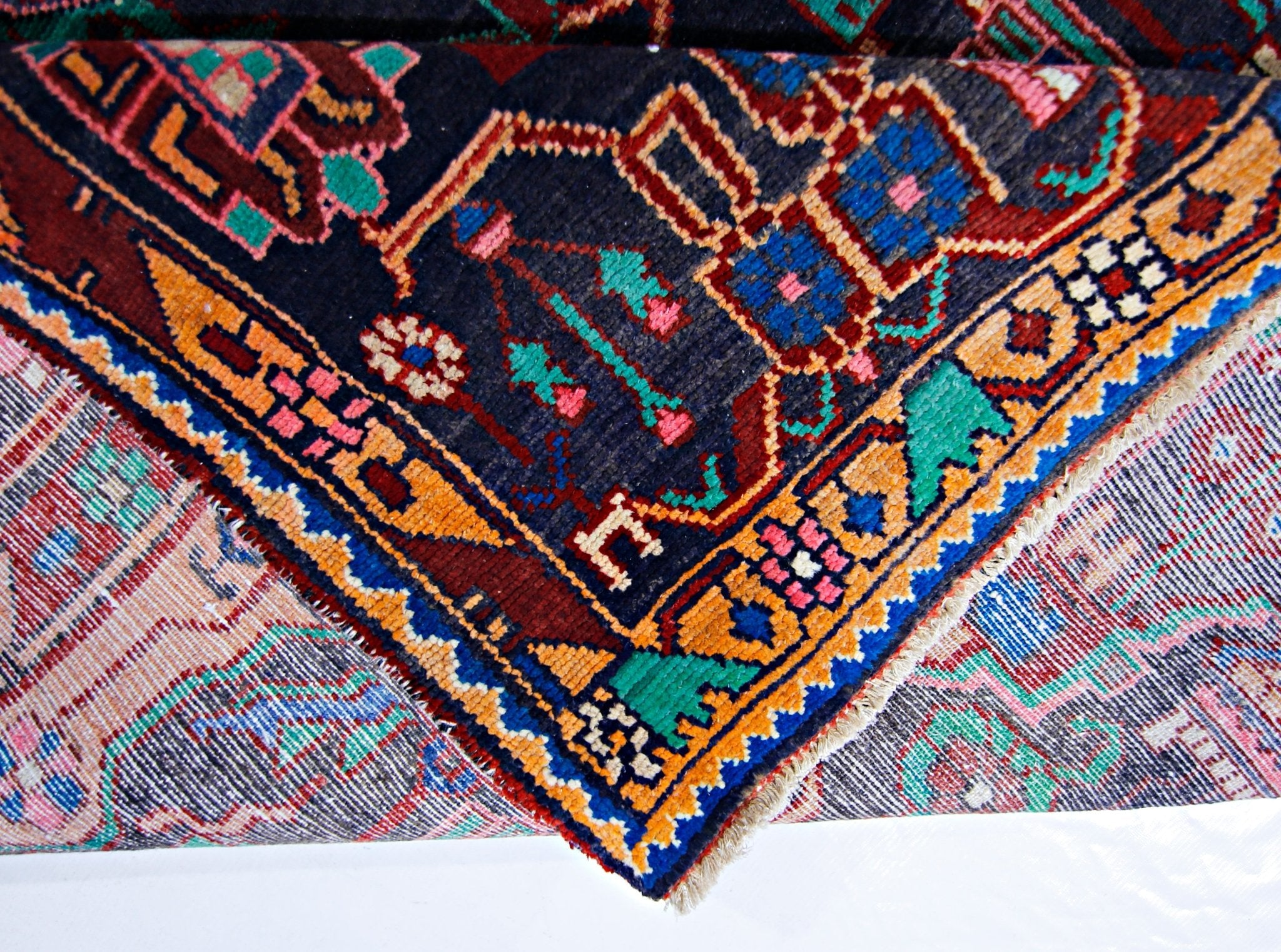 Handmade Vintage Persian Nahavand Rug | 283 x 159 cm | 9'3" x 5'3" - Najaf Rugs & Textile