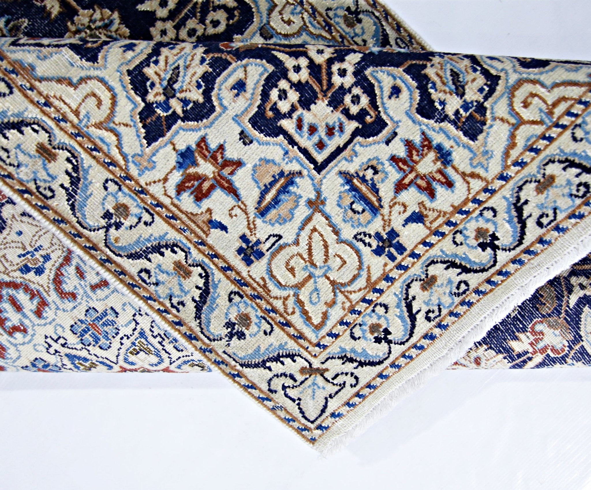 Handmade Vintage Persian Nain Rug | 128 x 86 cm | 4'3" x 2'10" - Najaf Rugs & Textile