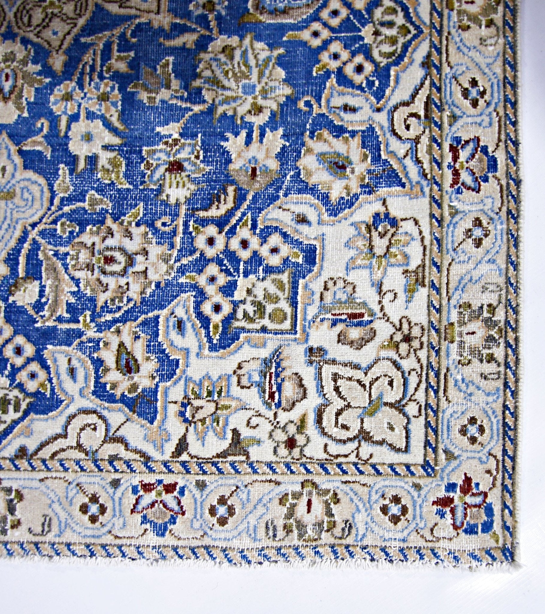 Handmade Vintage Persian Nain Rug | 136 x 89 cm | 4'6" x 2'11" - Najaf Rugs & Textile