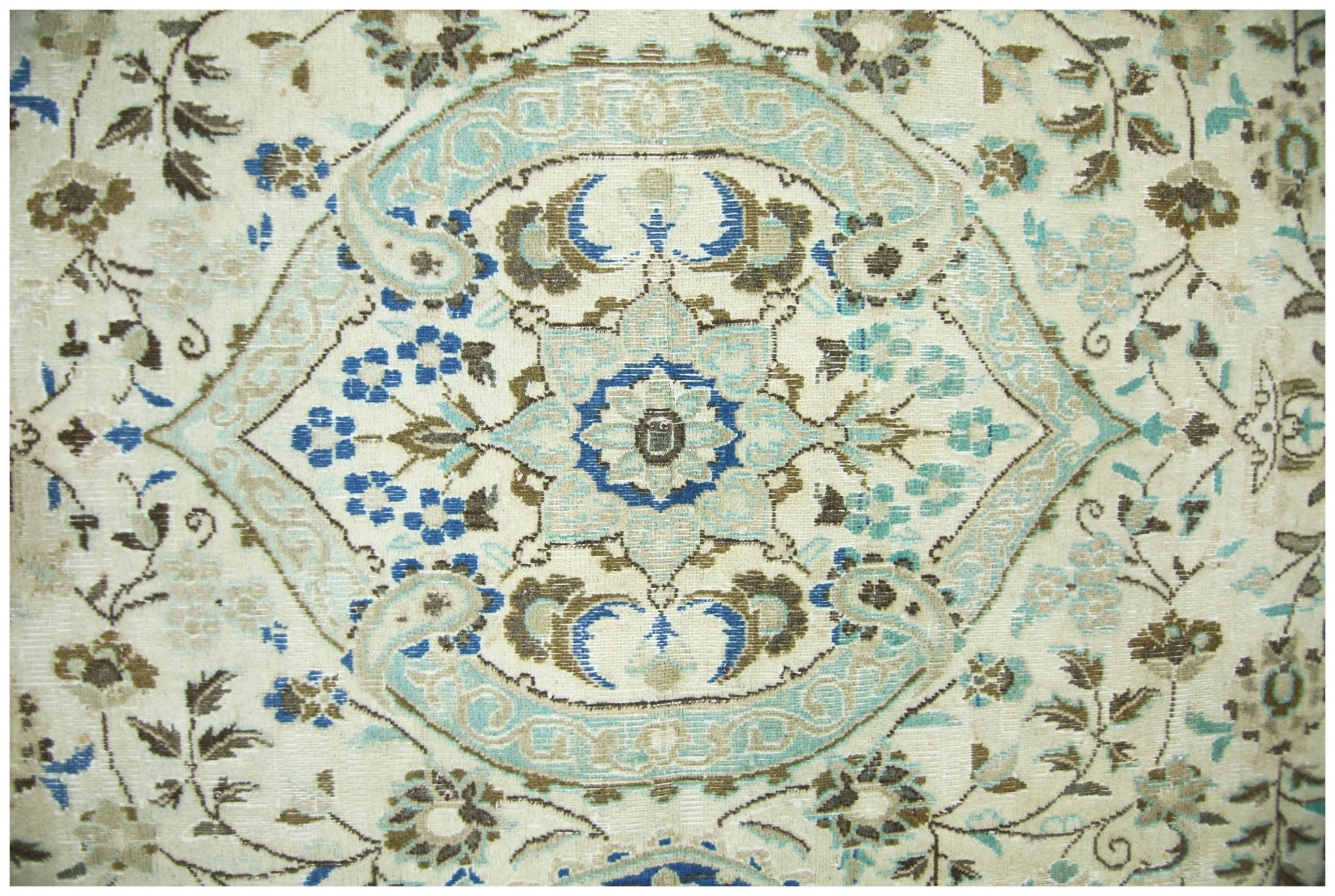 Handmade Vintage Persian Nain Rug | 137 x 85 cm | 4'6" x 2'10" - Najaf Rugs & Textile