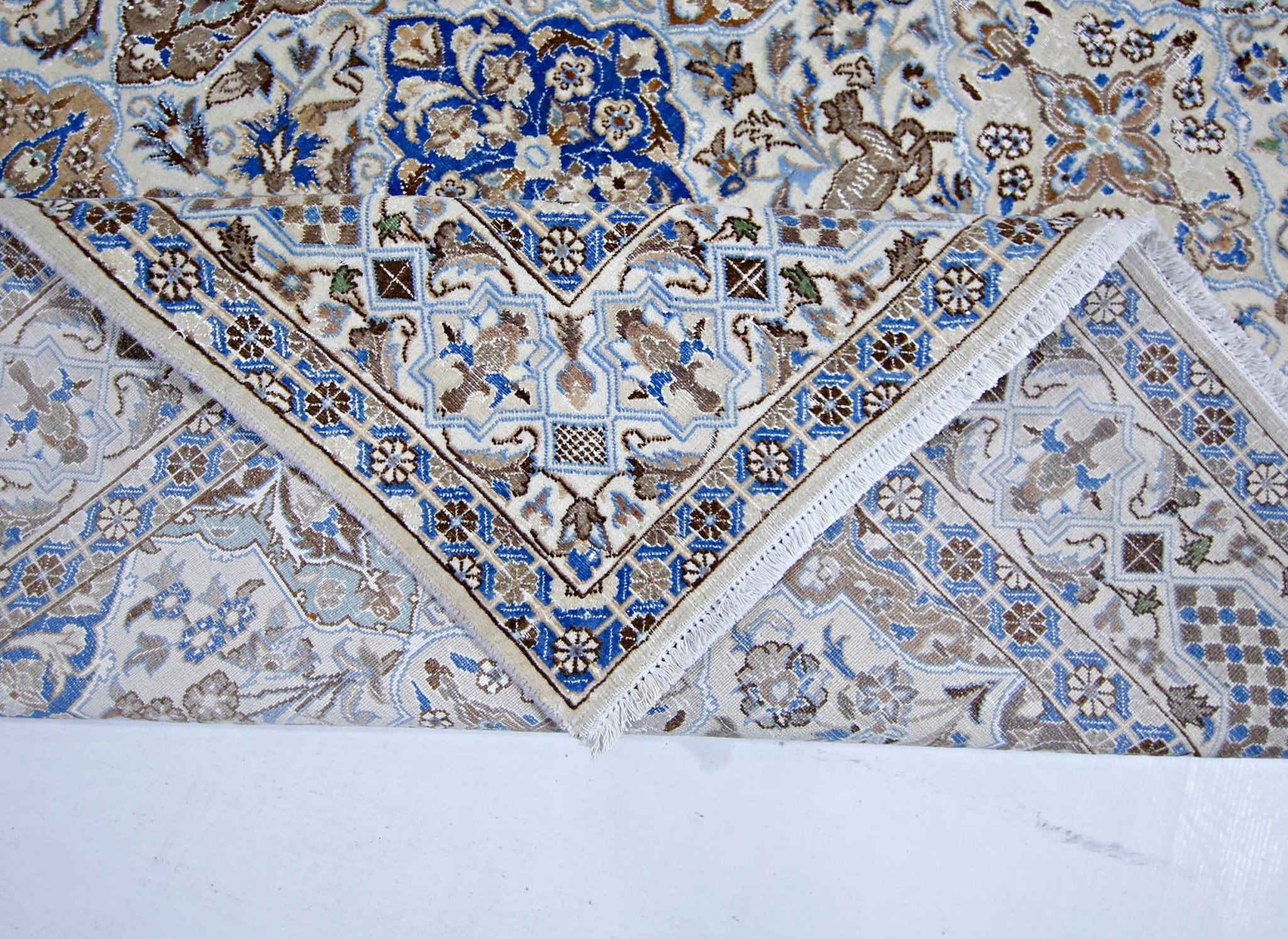 Handmade Vintage Persian Nain Rug | 256 x 166 cm | 8'4" x 5'5" - Najaf Rugs & Textile