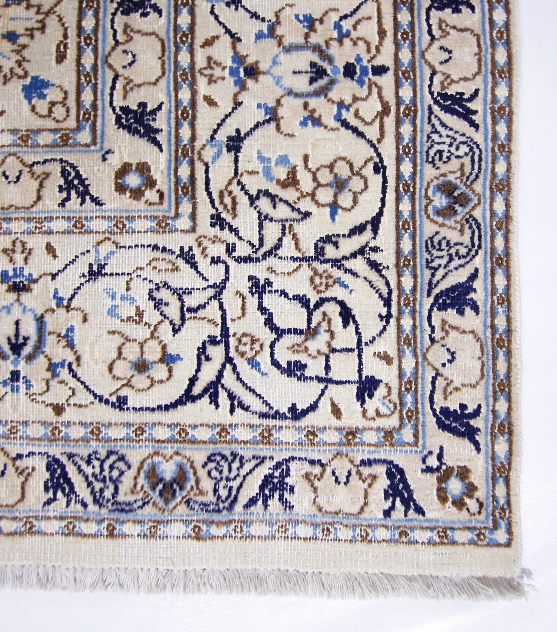 Handmade Vintage Persian Nain Rug | 272 x 198 cm | 8'11" x 6'6" - Najaf Rugs & Textile