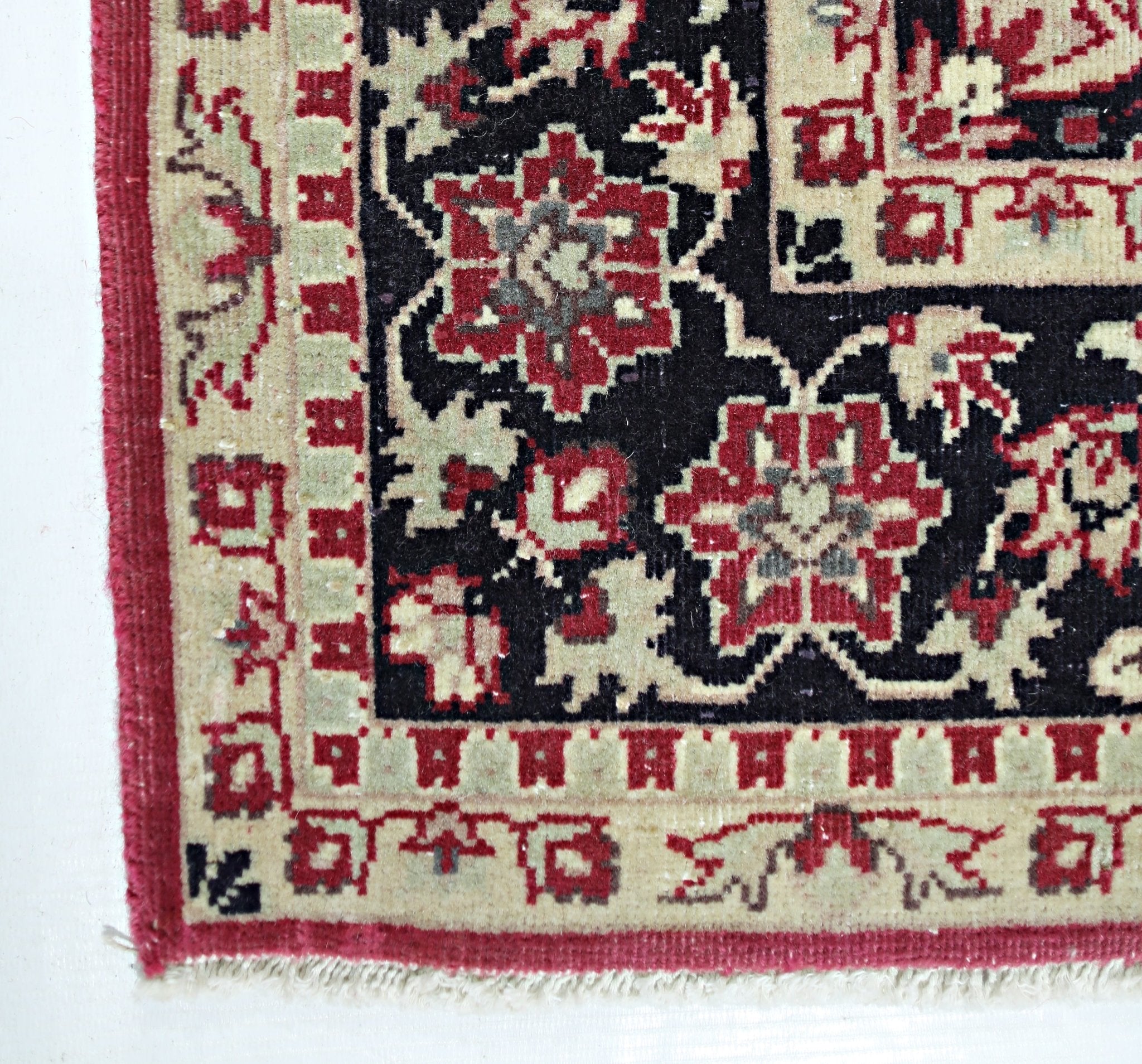 Handmade Vintage Persian Najafabad Rug | 158 x 91 cm | 5'2" x 2'11" - Najaf Rugs & Textile