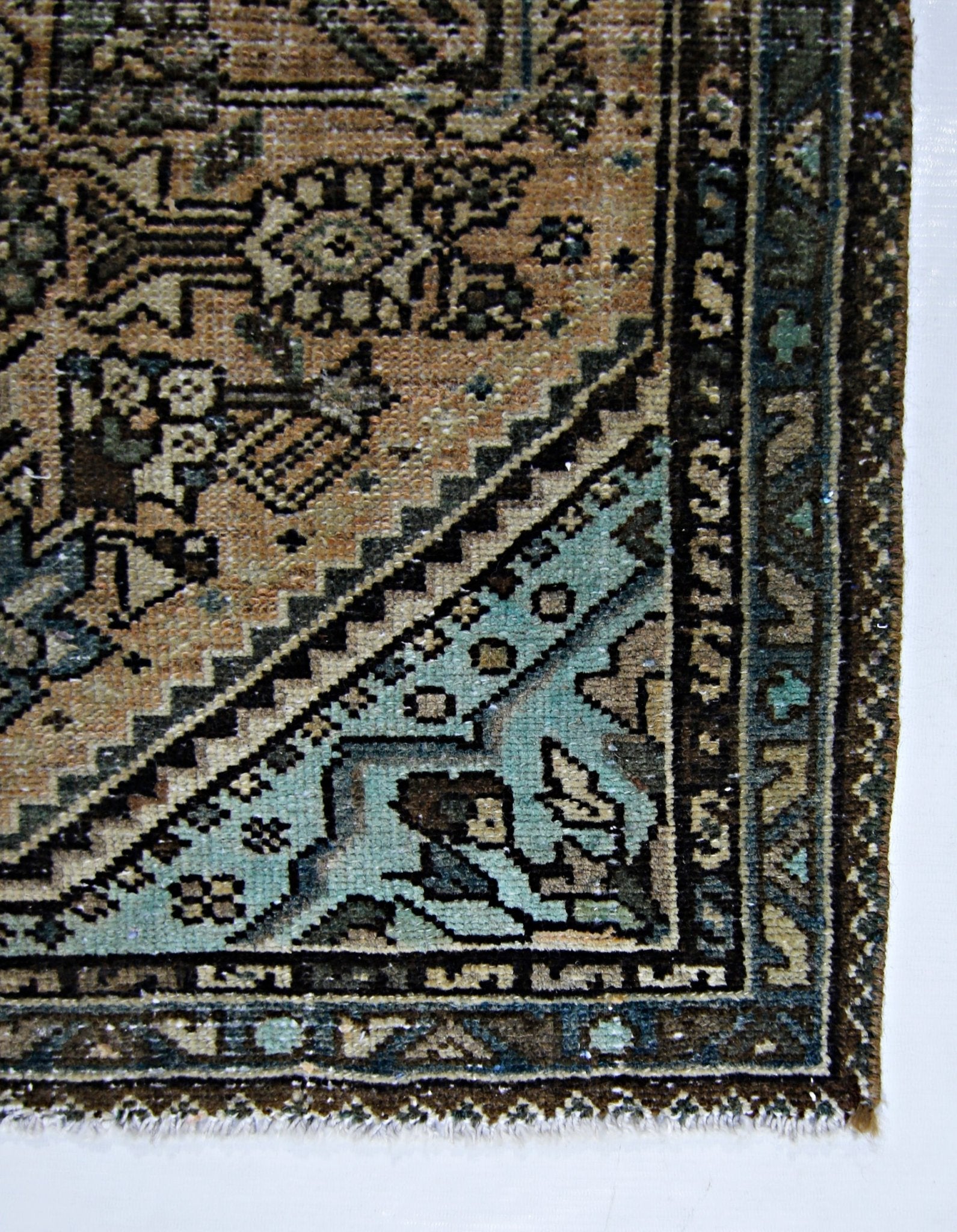 Handmade Vintage Persian Rug | 120 x 71 cm | 3'11" x 2'4" - Najaf Rugs & Textile