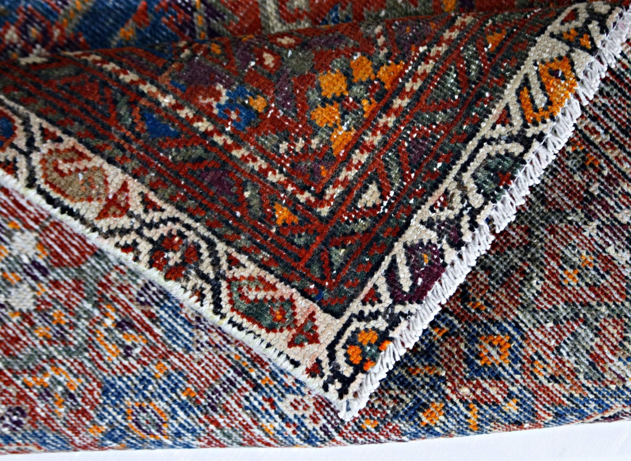 Handmade Vintage Persian Rug | 121 x 71 cm | 4' x 2'4" - Najaf Rugs & Textile
