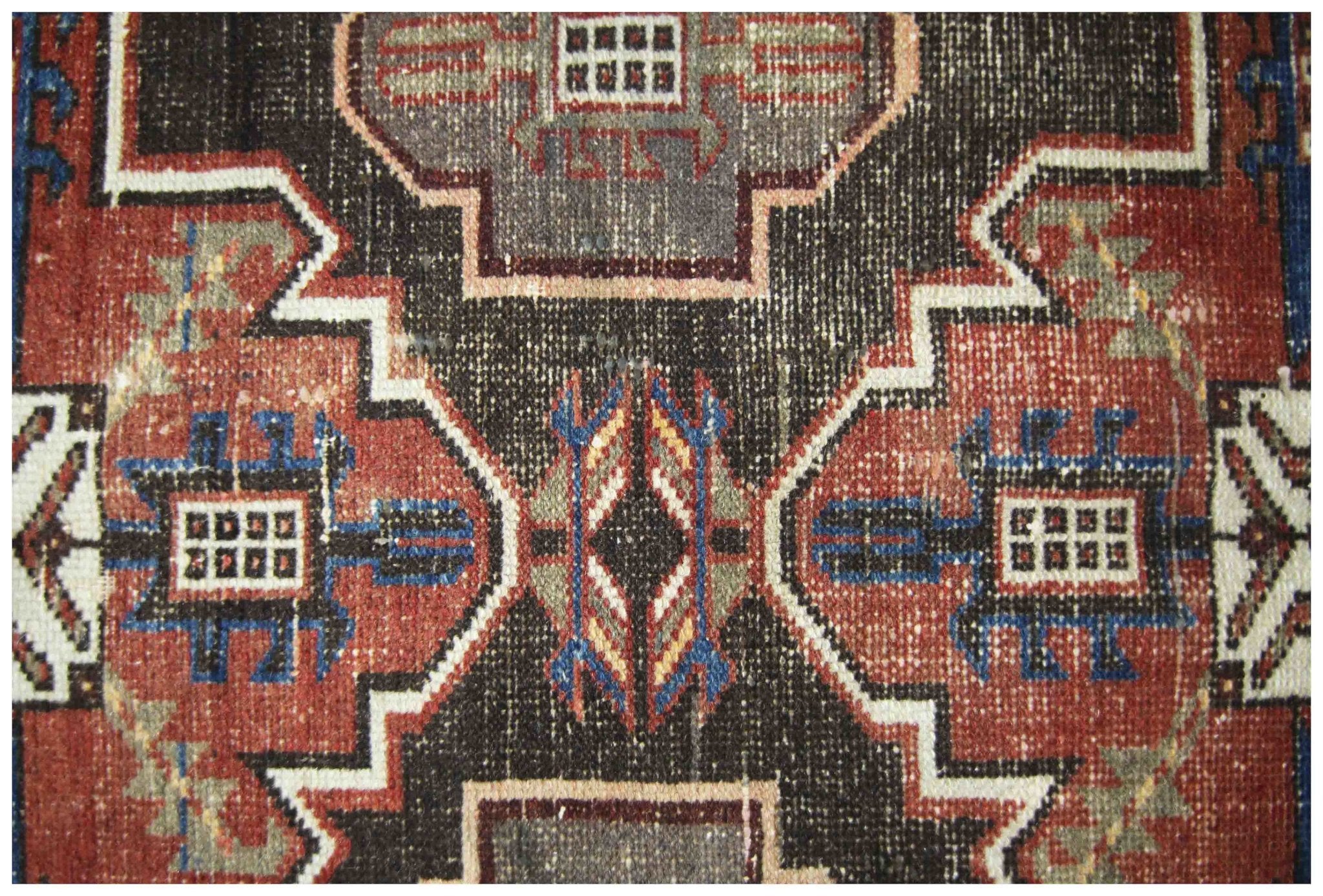 Handmade Vintage Persian Rug | 137 x 93 cm | 4'6" x 3' - Najaf Rugs & Textile