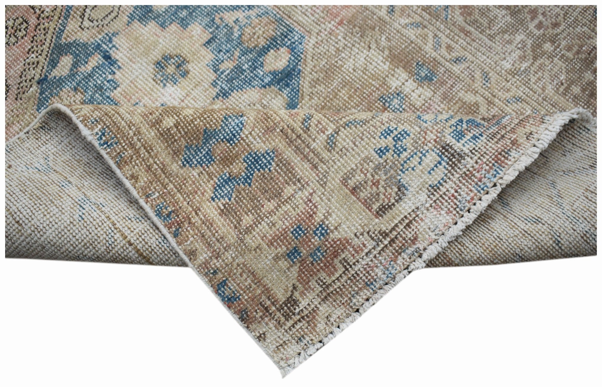 Handmade Vintage Persian Rug | 137 x 97 cm | 4'6" x 3' - Najaf Rugs & Textile