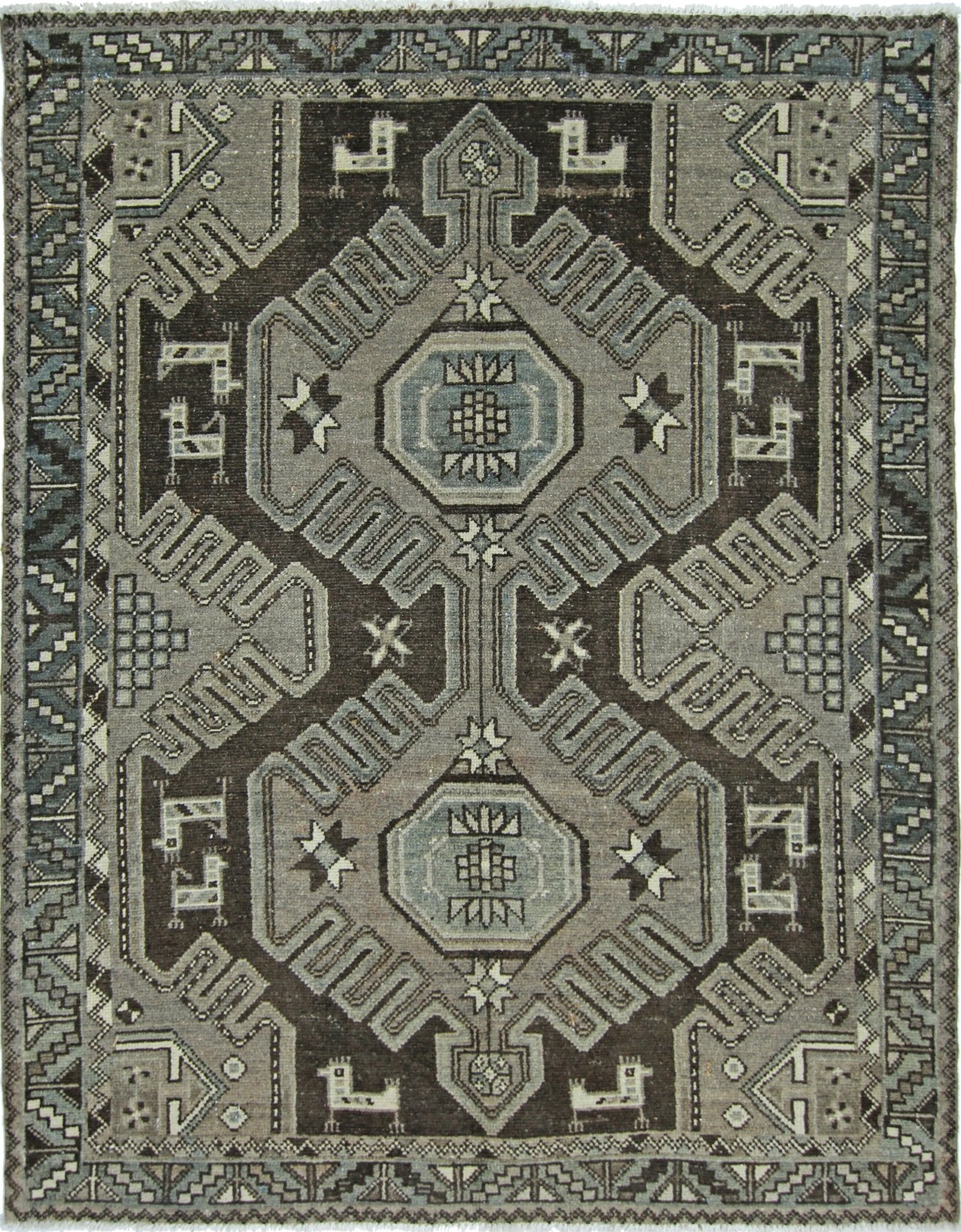 Handmade Vintage Persian Rug | 138 x 106 cm | 4'6" x 3'6" - Najaf Rugs & Textile