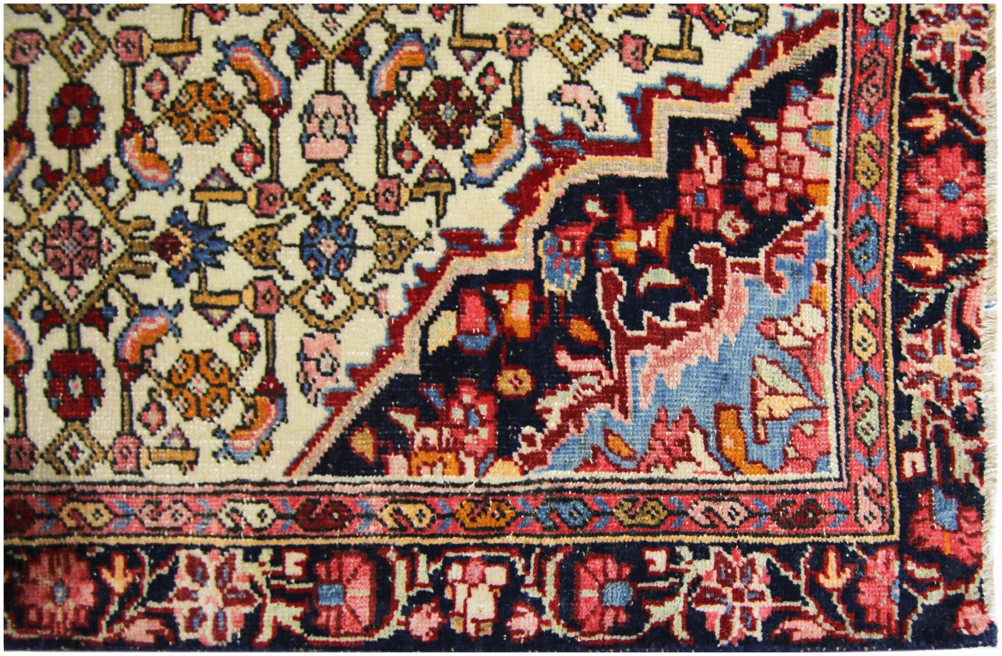 Handmade Vintage Persian Rug | 138 x 97 cm | 4'6" x 3'2" - Najaf Rugs & Textile