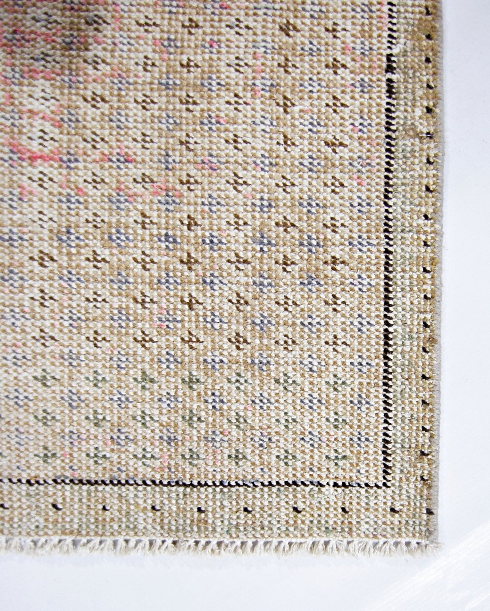 Handmade Vintage Persian Rug | 139 x 75 cm | 4'6" x 2'6" - Najaf Rugs & Textile