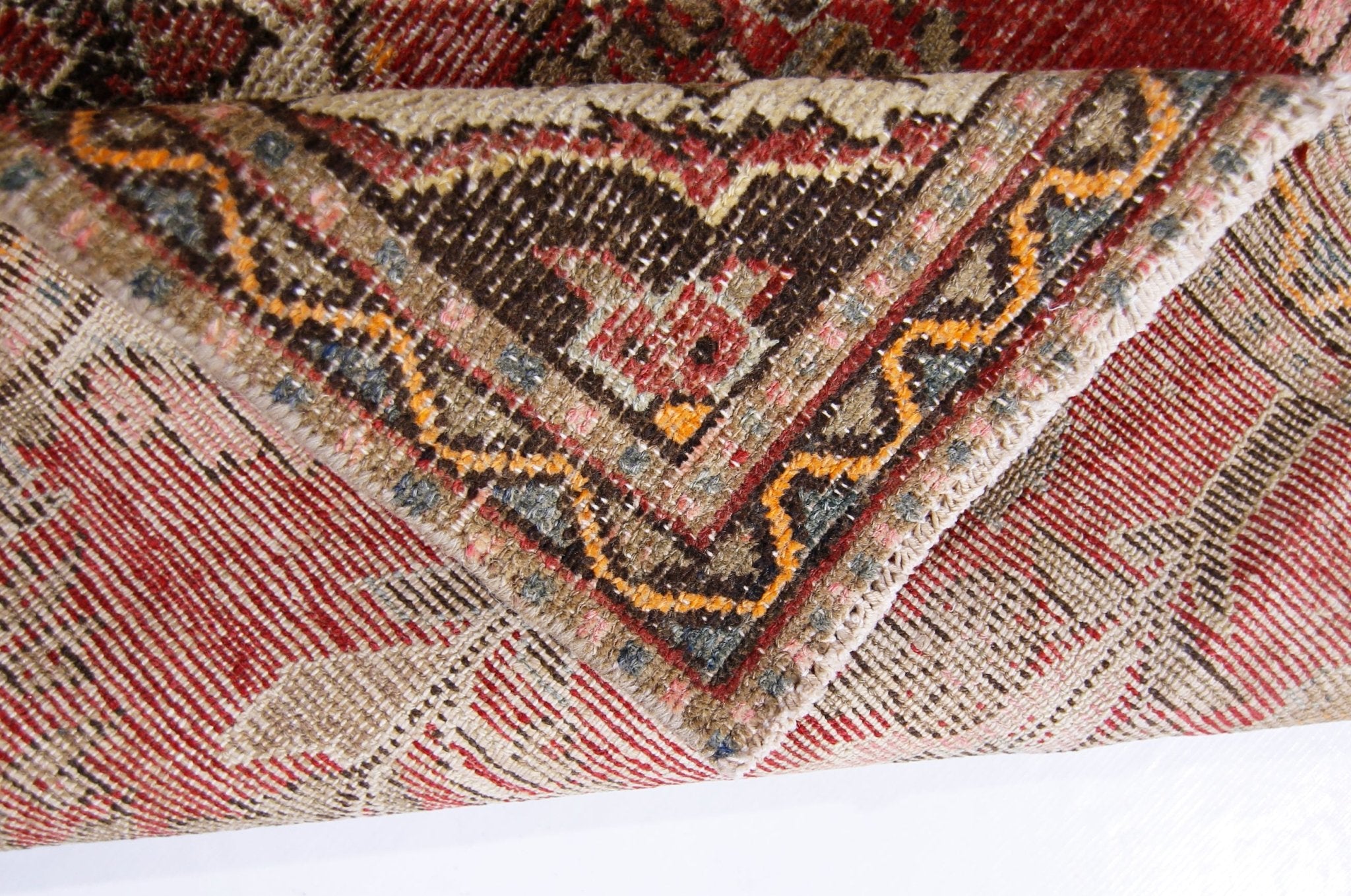 Handmade Vintage Persian Rug | 139 x 85 cm | 4'7" x 2'9" - Najaf Rugs & Textile