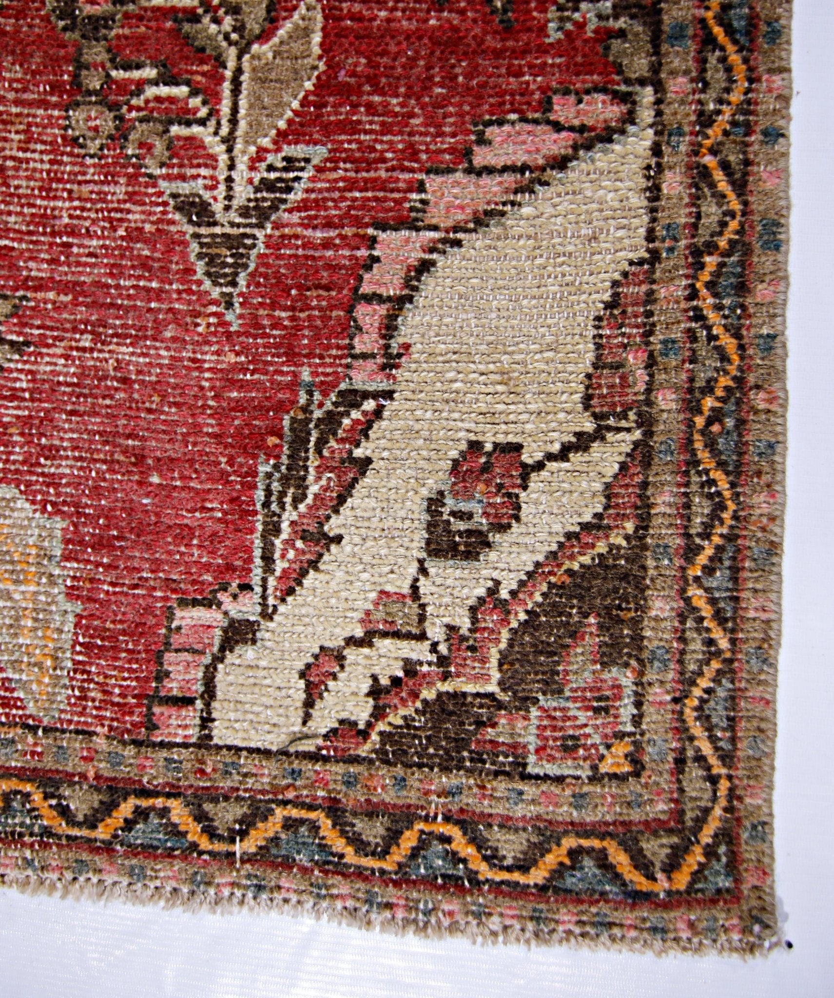 Handmade Vintage Persian Rug | 139 x 85 cm | 4'7" x 2'9" - Najaf Rugs & Textile