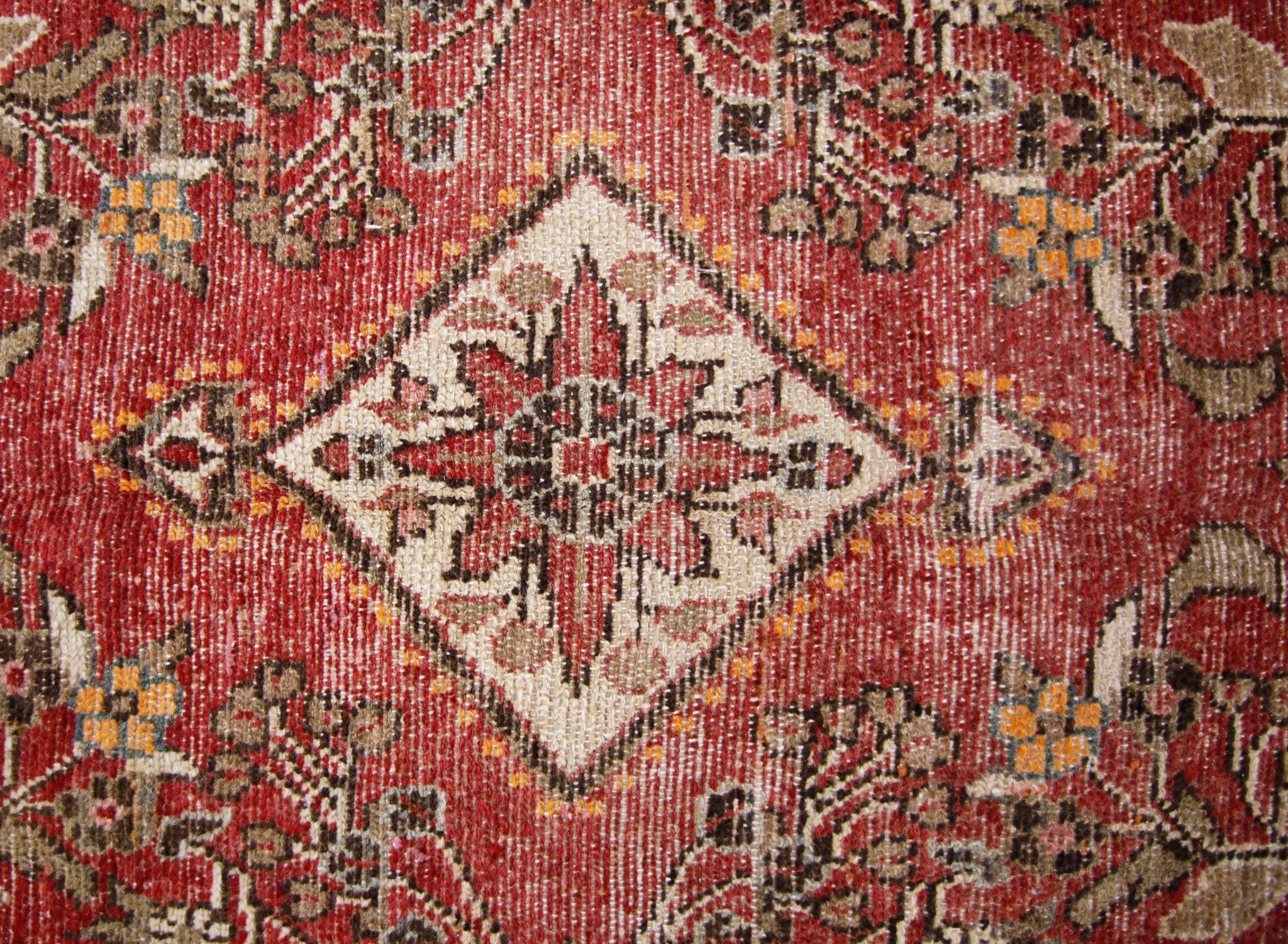 Handmade Vintage Persian Rug | 139 x 85 cm | 4'7" x 2'9" - Najaf Rugs & Textile