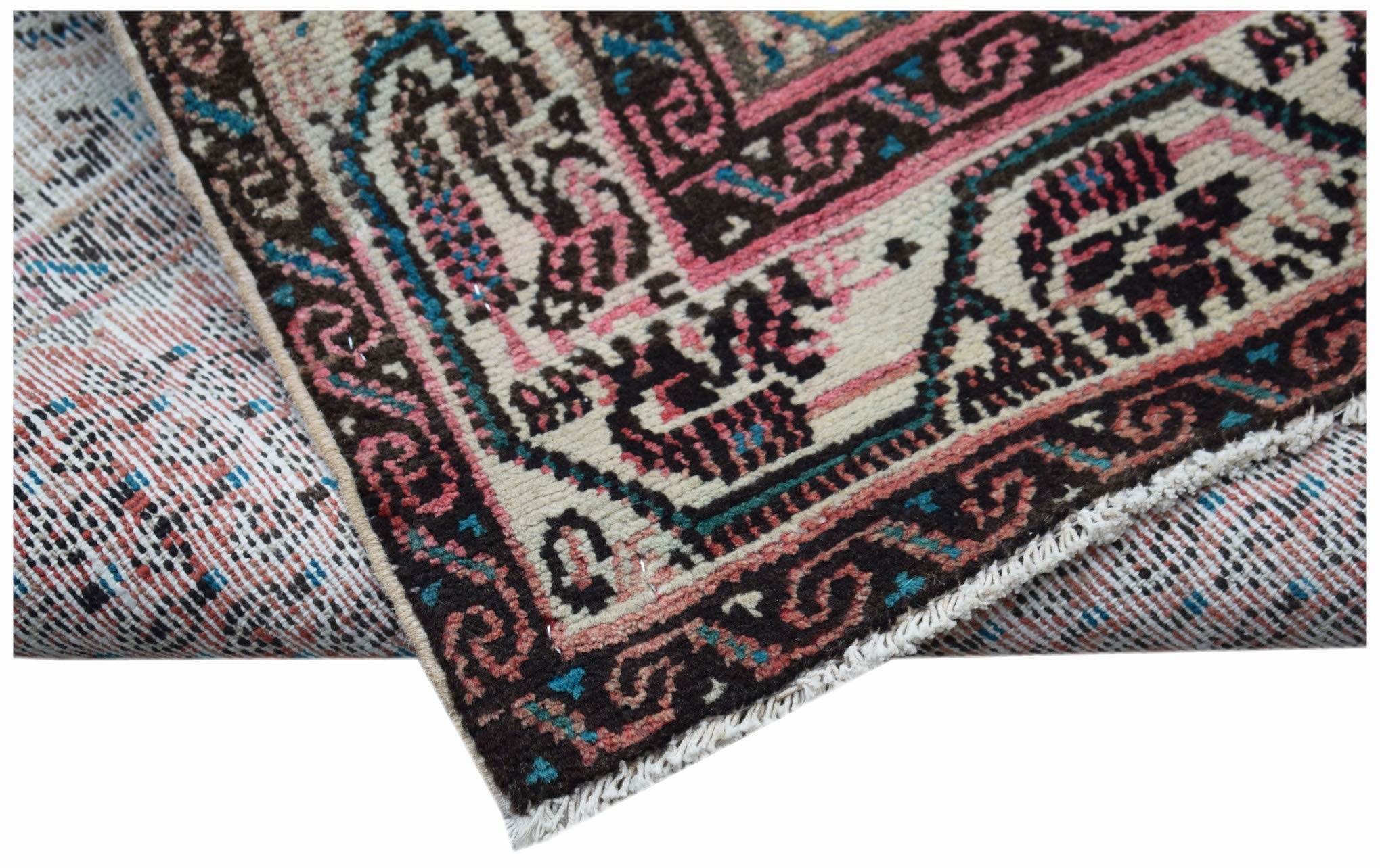 Handmade Vintage Persian Rug | 140 x 71 cm | 4'7" x 2'4" - Najaf Rugs & Textile