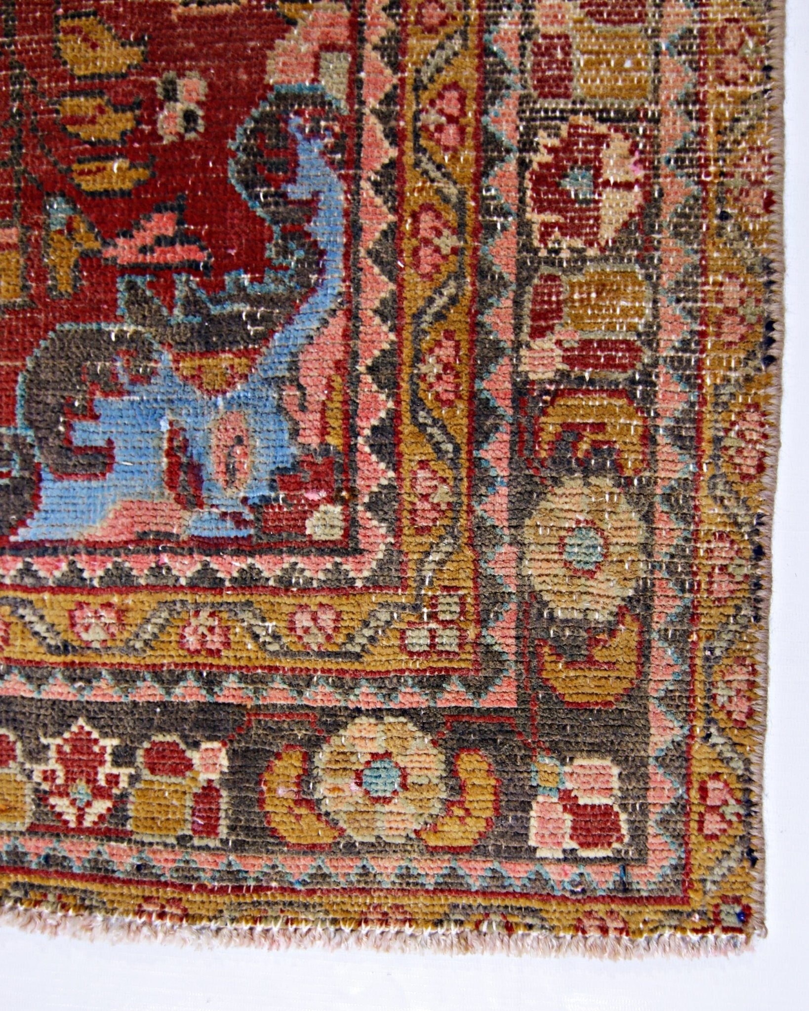 Handmade Vintage Persian Rug | 141 x 193 cm | 4'7" x 3'4" - Najaf Rugs & Textile