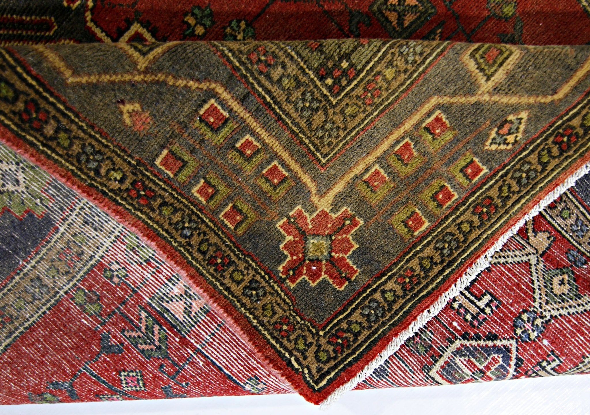 Handmade Vintage Persian Rug | 147 x 102 cm | 4'10" x 3'4" - Najaf Rugs & Textile