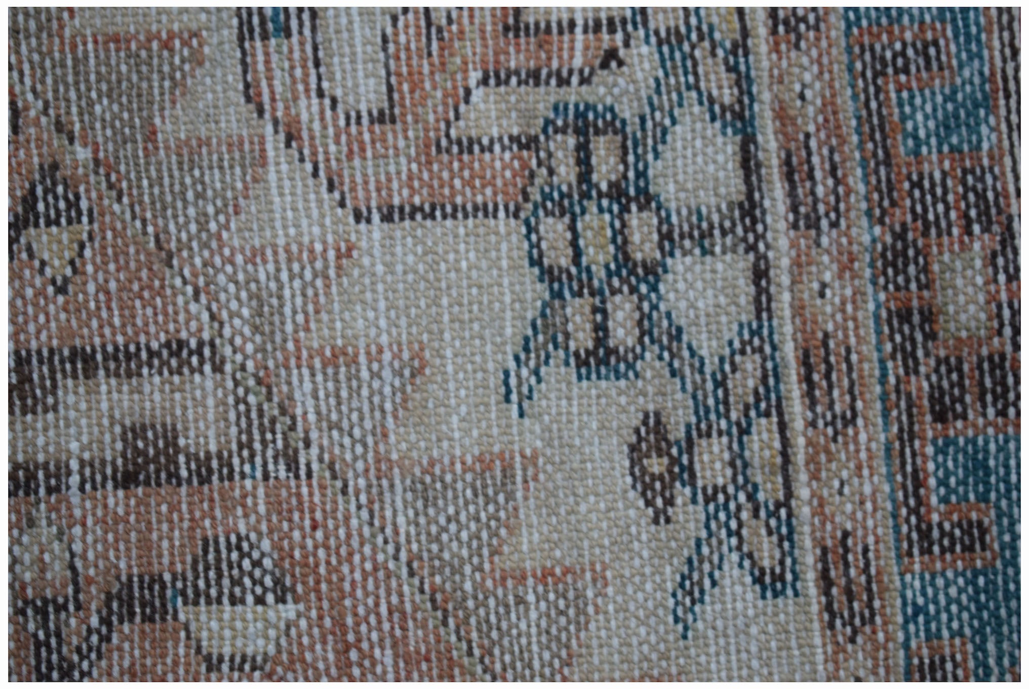 Handmade Vintage Persian Rug | 147 x 98 cm | 4'10" x 3'3" - Najaf Rugs & Textile