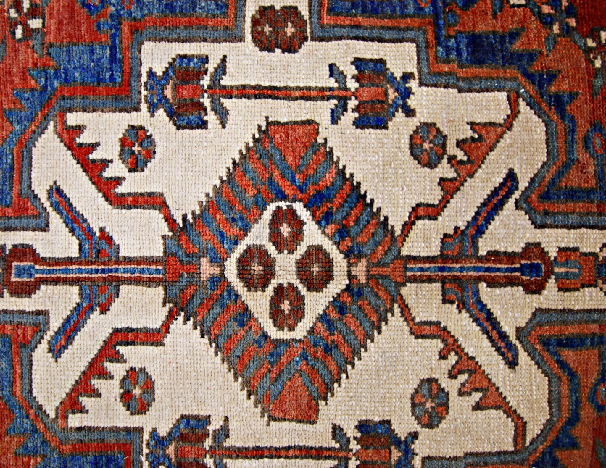 Handmade Vintage Persian Rug | 148 x 106 cm | 4'10" x 3'6" - Najaf Rugs & Textile