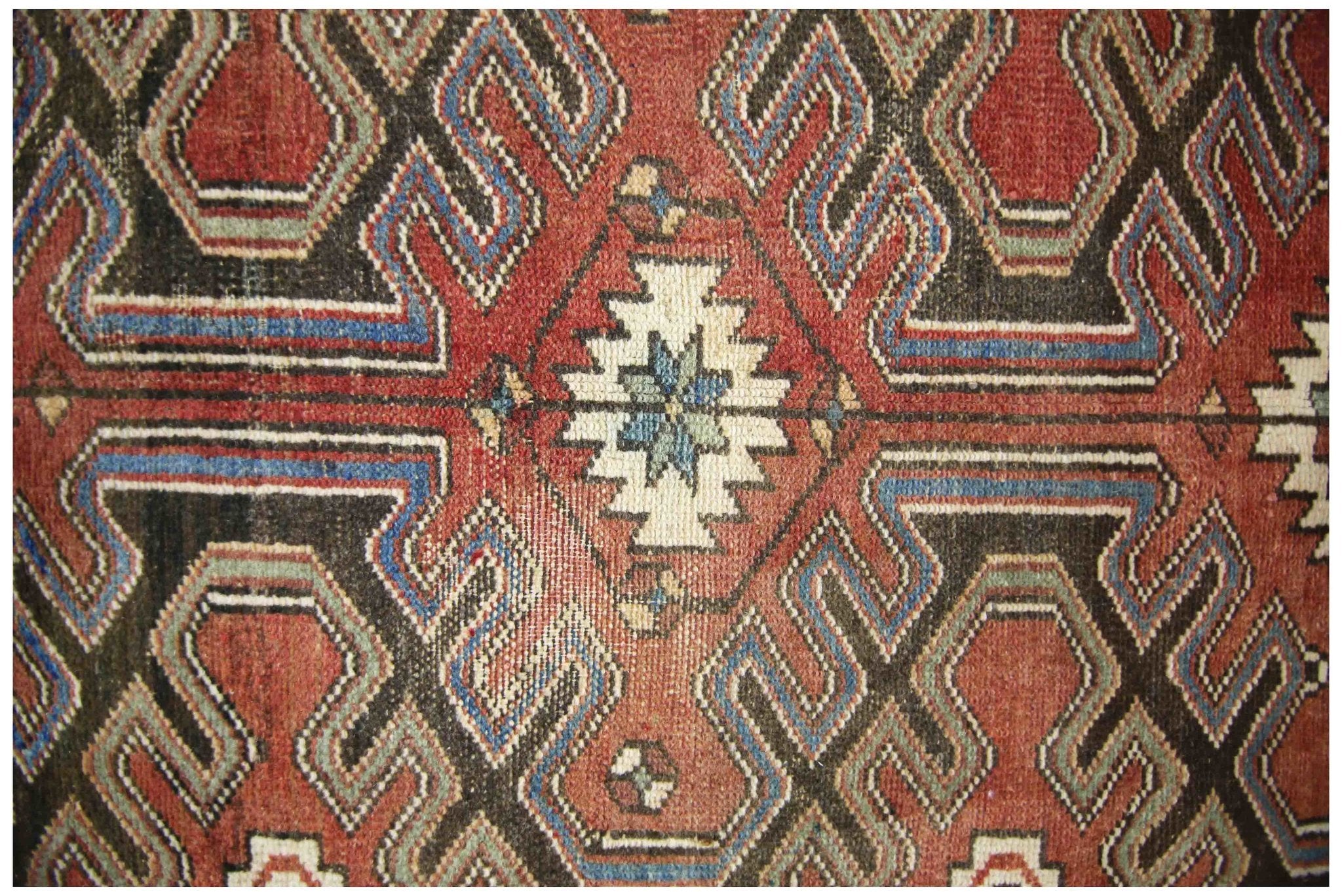 Handmade Vintage Persian Rug | 149 x 100 cm | 4'10" x 3'3" - Najaf Rugs & Textile