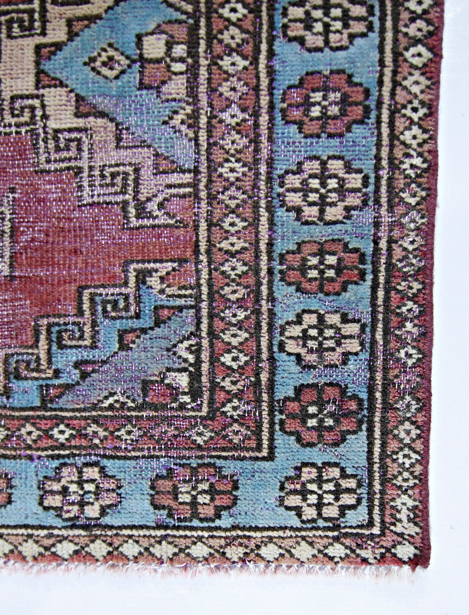 Handmade Vintage Persian Rug | 151 x 89 cm | 4'11" x 2'11" - Najaf Rugs & Textile