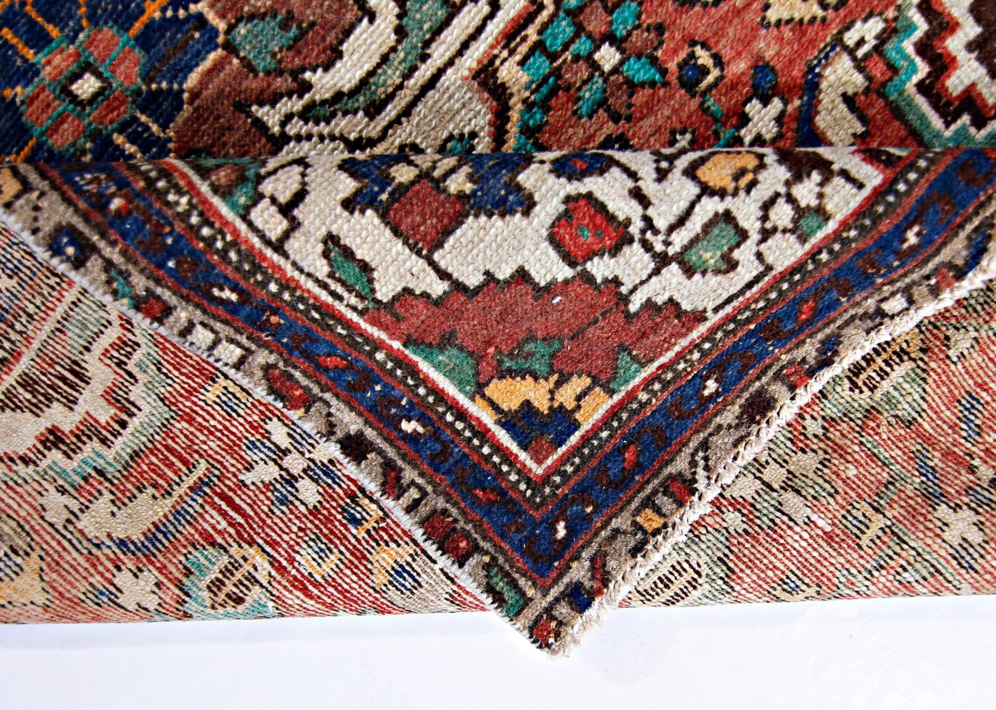 Handmade Vintage Persian Rug | 151 x 95 cm | 5' x 3'2" - Najaf Rugs & Textile