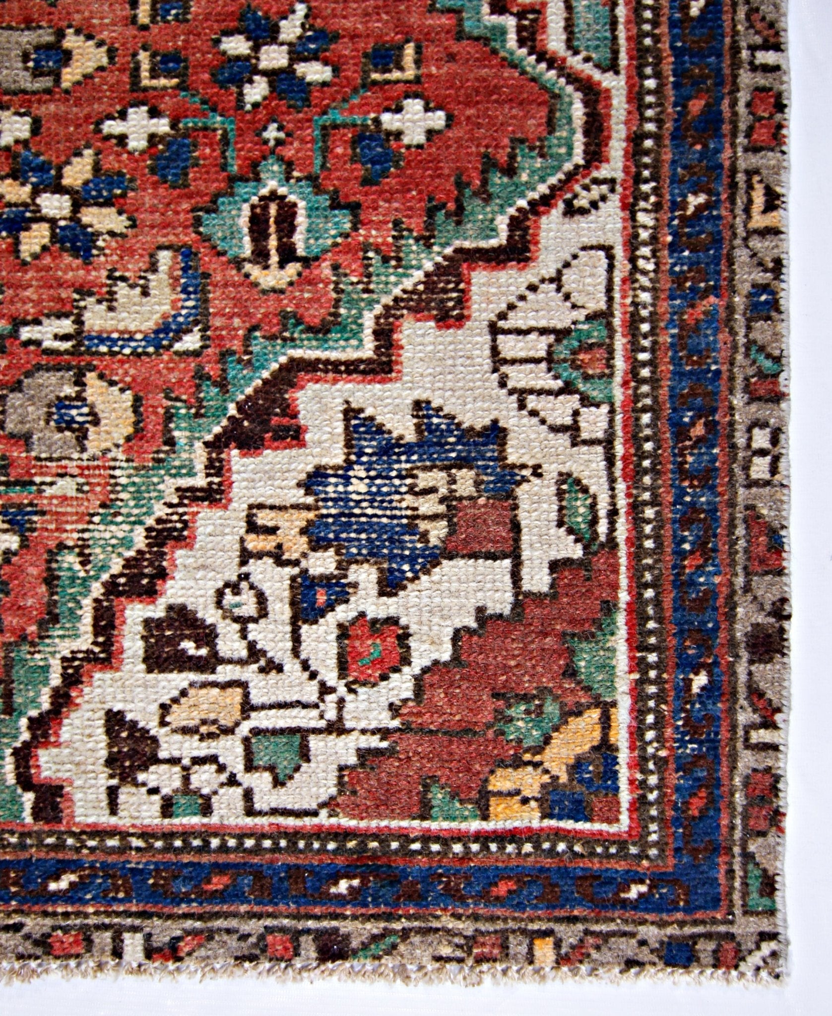 Handmade Vintage Persian Rug | 151 x 95 cm | 5' x 3'2" - Najaf Rugs & Textile