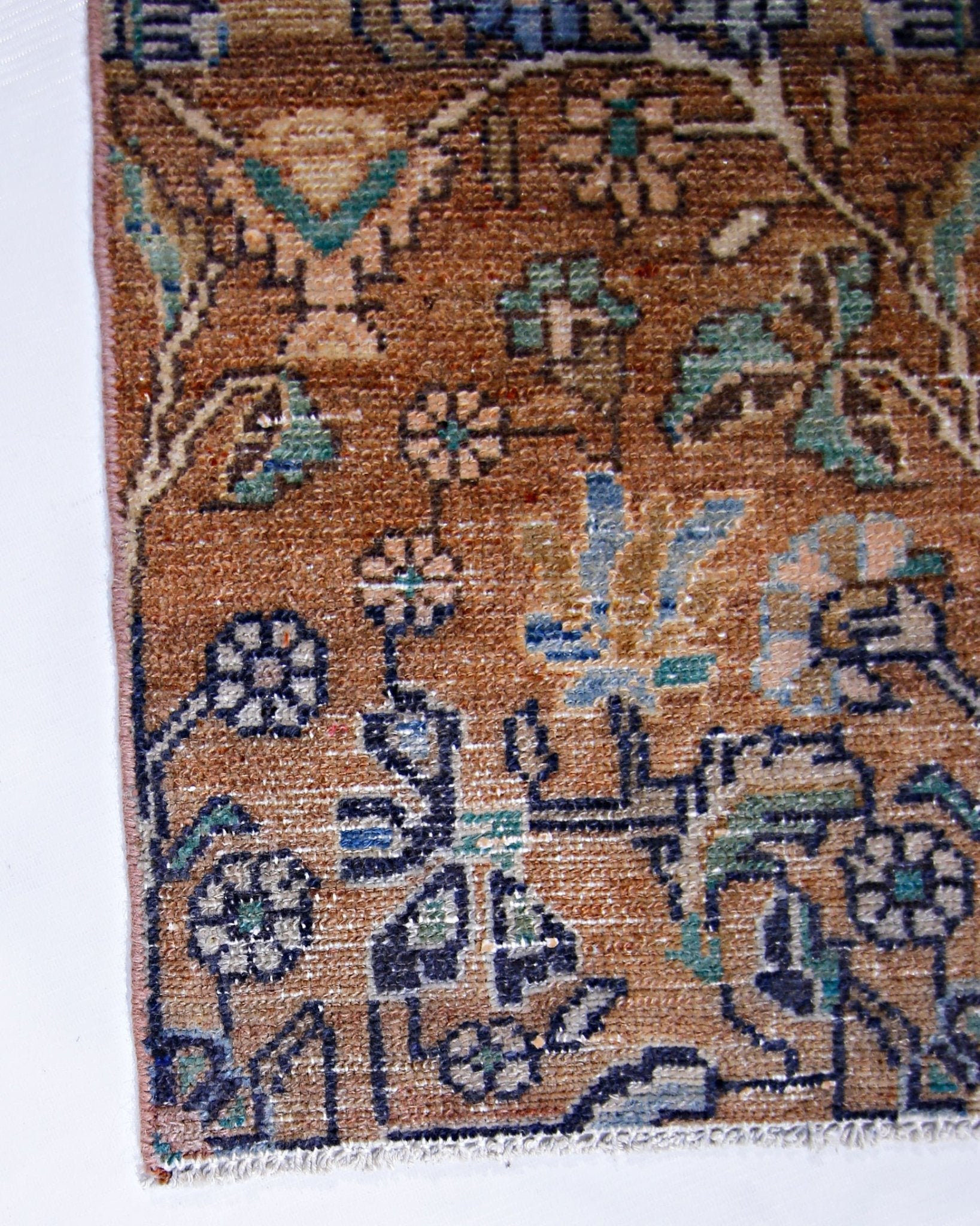 Handmade Vintage Persian Rug | 156 x 67 cm | 5'1" x 2'2" - Najaf Rugs & Textile