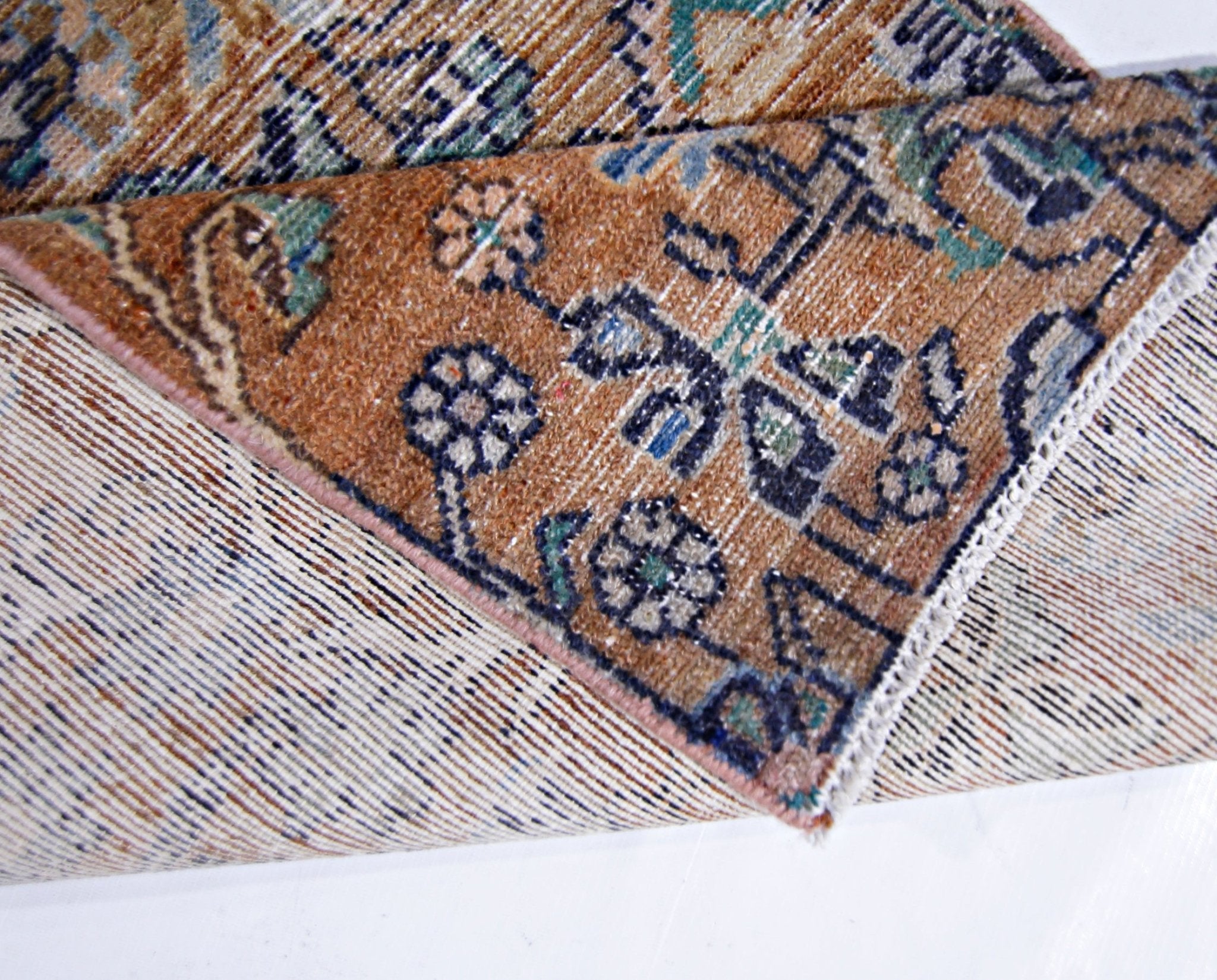 Handmade Vintage Persian Rug | 156 x 67 cm | 5'1" x 2'2" - Najaf Rugs & Textile