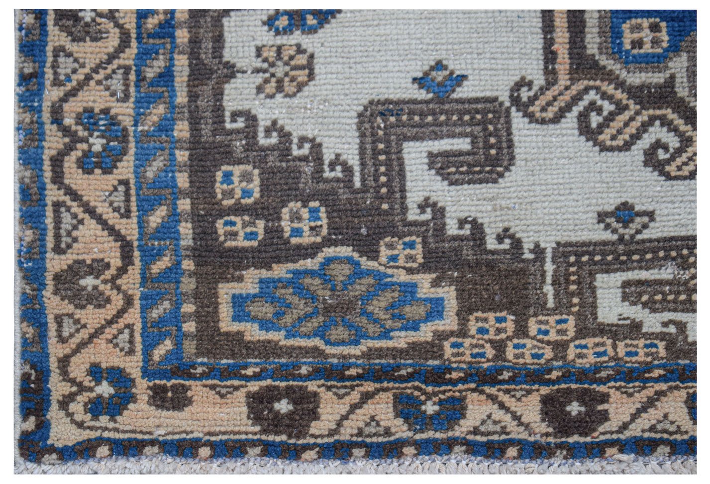 Handmade Vintage Persian Rug | 161 x 104 cm | 5'4" x 3'5" - Najaf Rugs & Textile