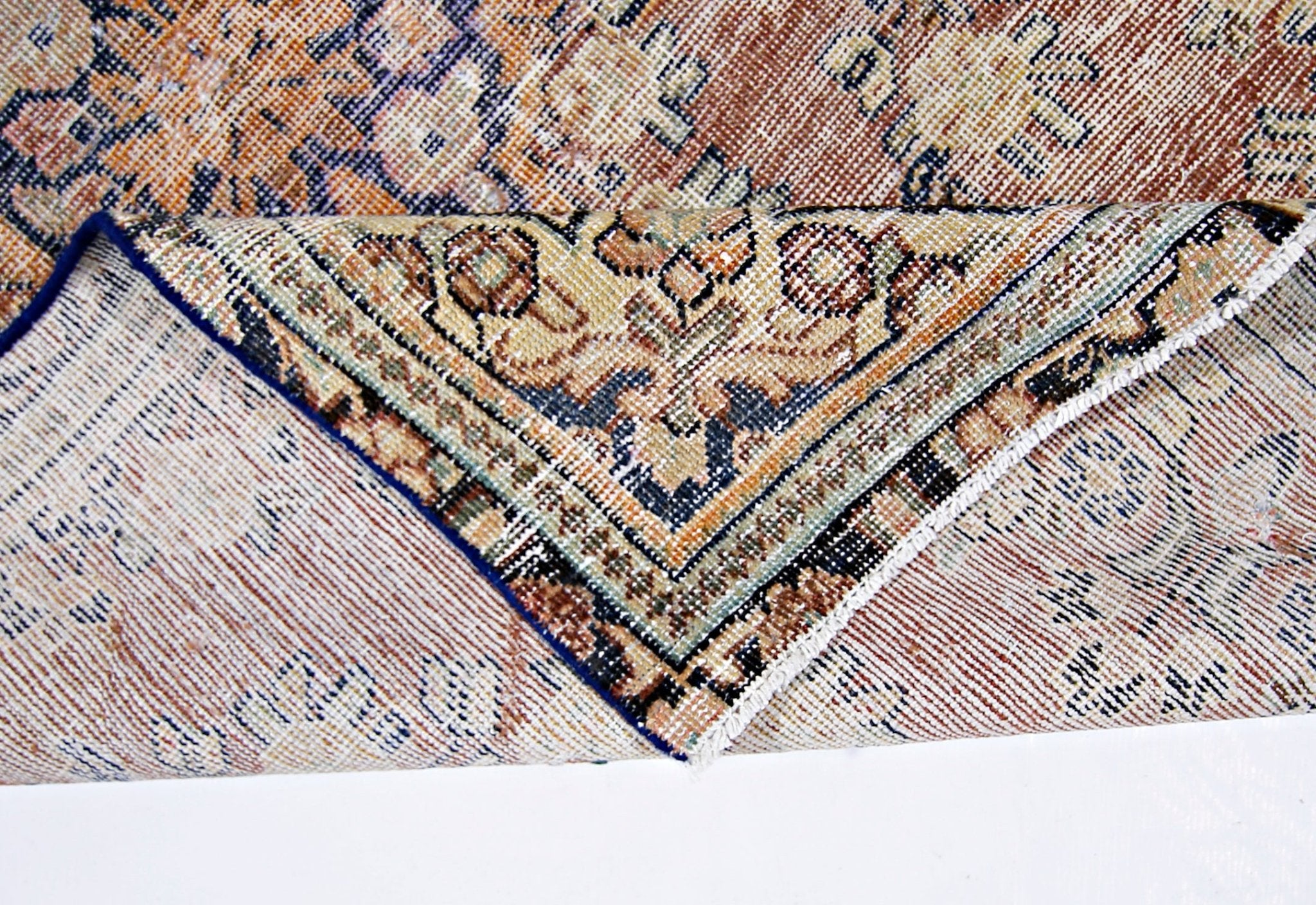 Handmade Vintage Persian Rug | 175 x 108 cm | 5'9" x 3'7" - Najaf Rugs & Textile