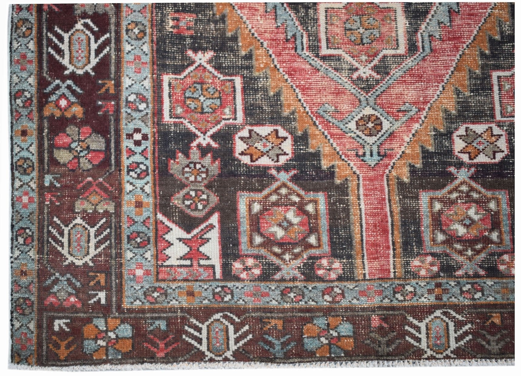 Handmade Vintage Persian Rug | 181 x 125 cm | 5'11" x 4'1" - Najaf Rugs & Textile