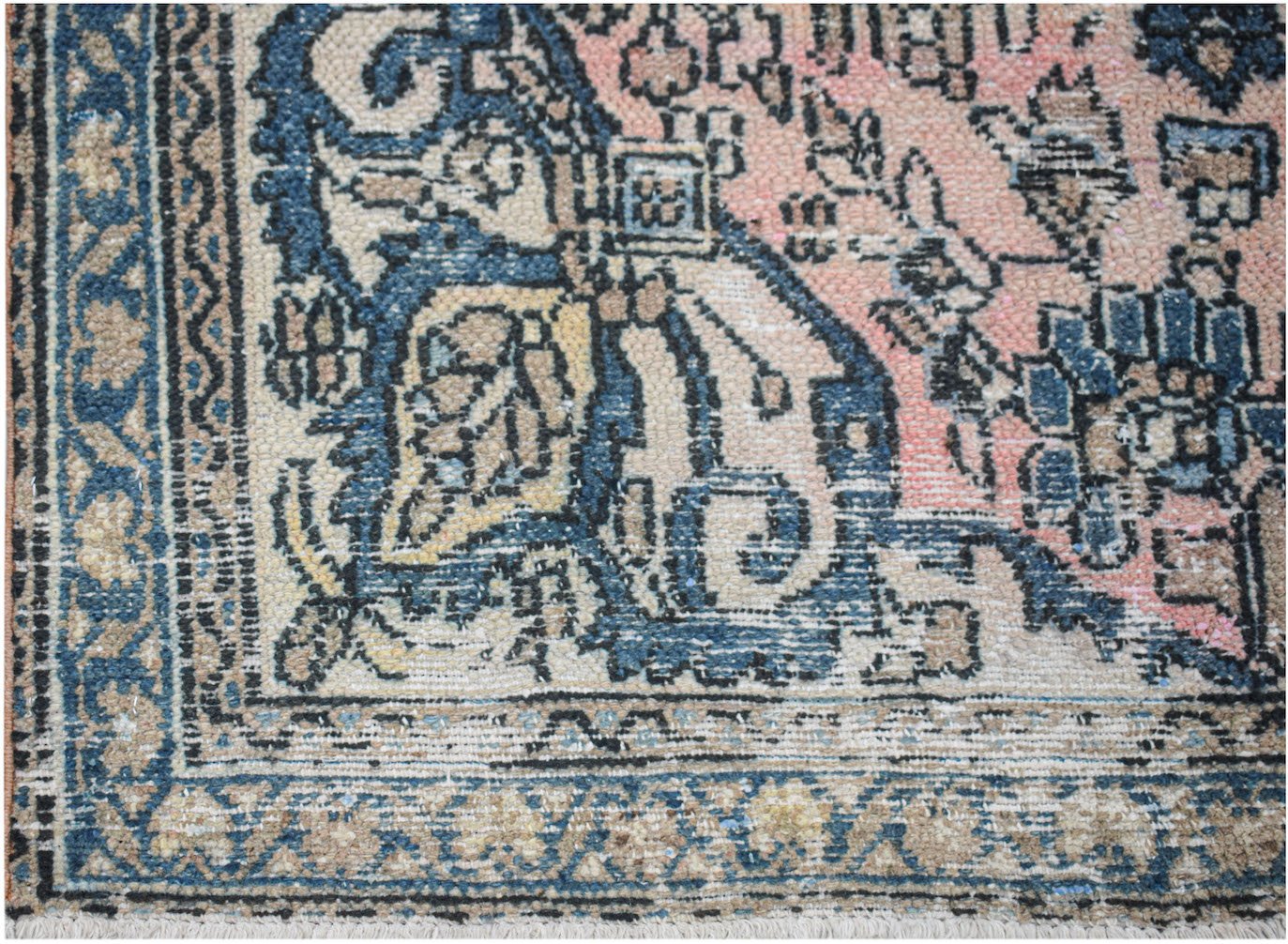 Handmade Vintage Persian Rug | 199 x 126 cm | 6'7" x 4'2" - Najaf Rugs & Textile