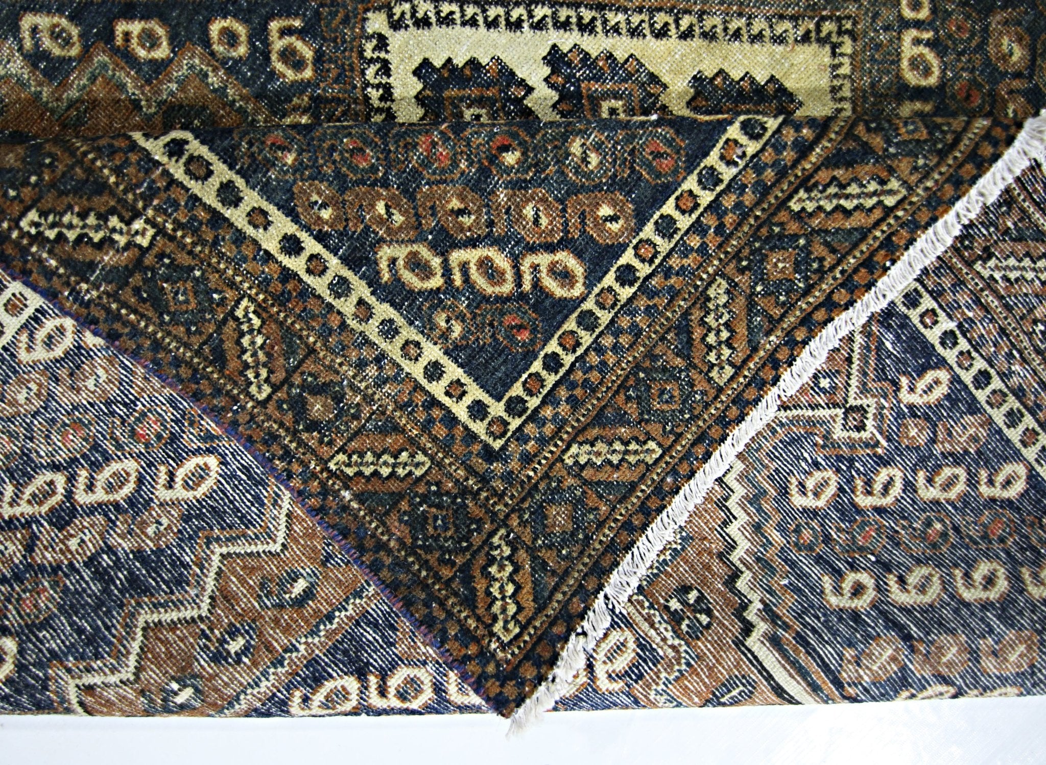 Handmade Vintage Persian Rug | 200 x 147 cm | 6'7" x 4'10" - Najaf Rugs & Textile