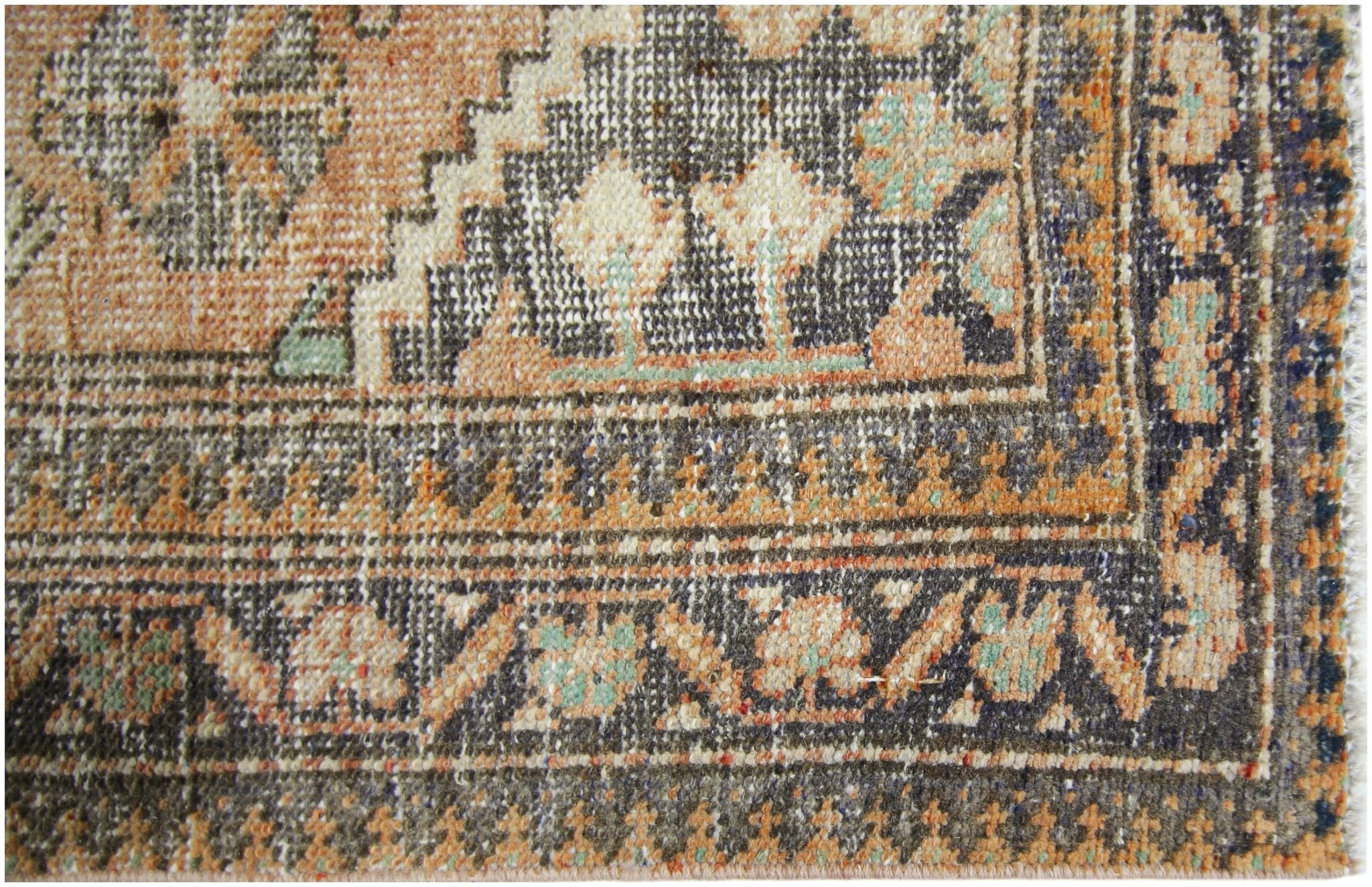 Handmade Vintage Persian Rug | 201 x 117 cm | 6'7" x 3'10" - Najaf Rugs & Textile