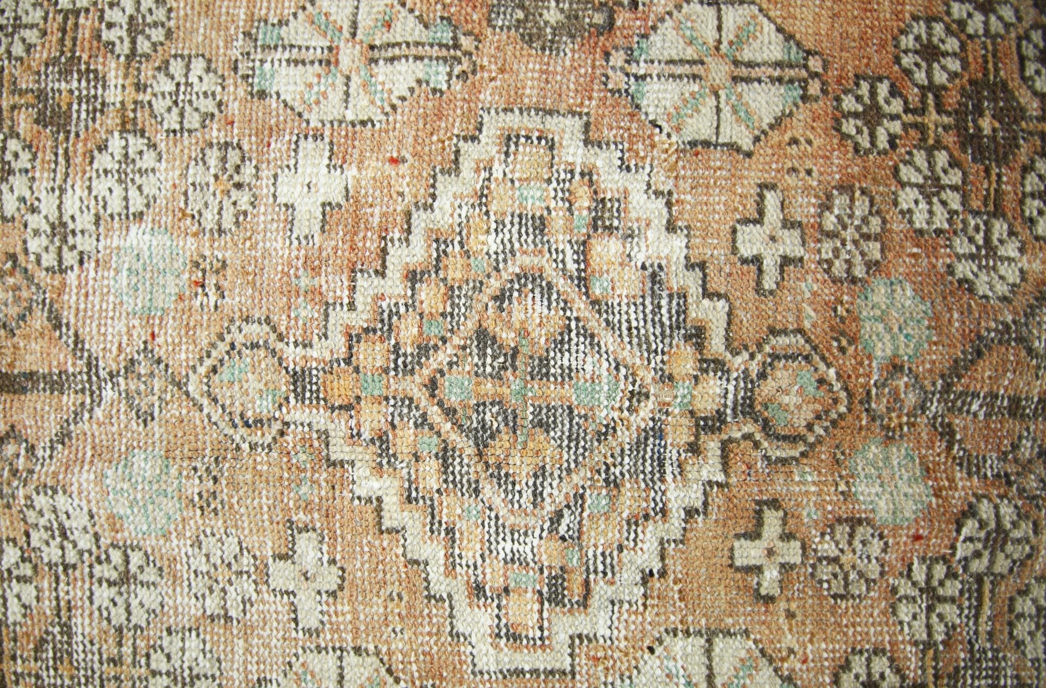 Handmade Vintage Persian Rug | 201 x 117 cm | 6'7" x 3'10" - Najaf Rugs & Textile