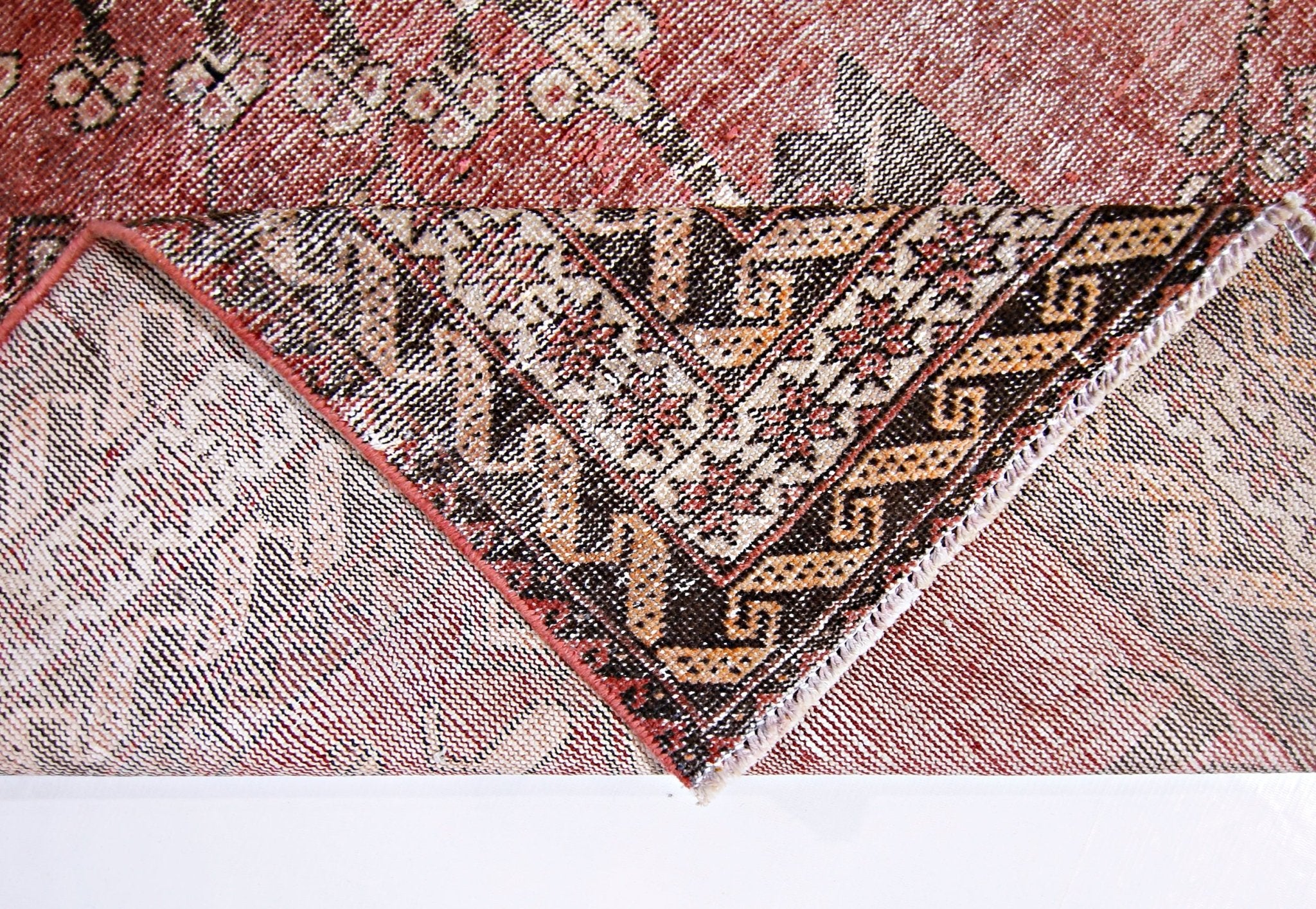 Handmade Vintage Persian Rug | 201 x 132 cm | 6'7" x 4'4" - Najaf Rugs & Textile