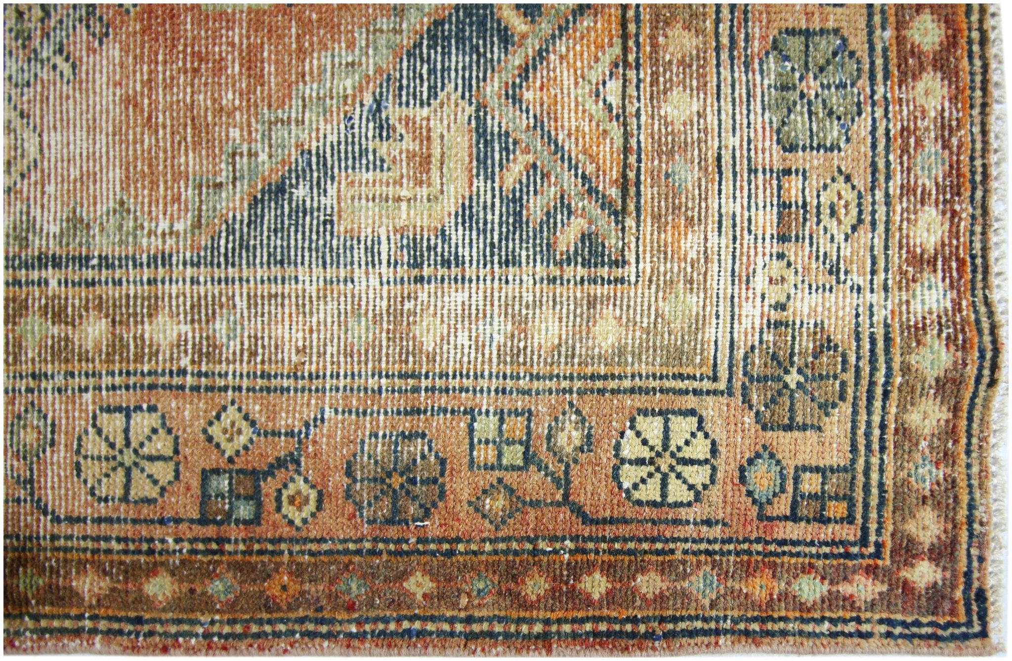 Handmade Vintage Persian Rug | 208 x 129 cm | 6'10" x 4'3" - Najaf Rugs & Textile