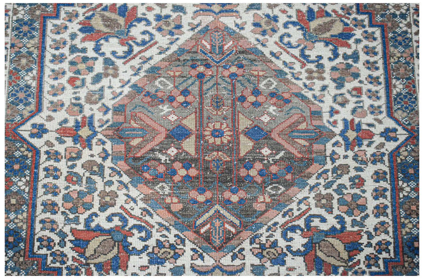 Handmade Vintage Persian Rug | 211 x 136 cm | 6'11" x 4'6" - Najaf Rugs & Textile