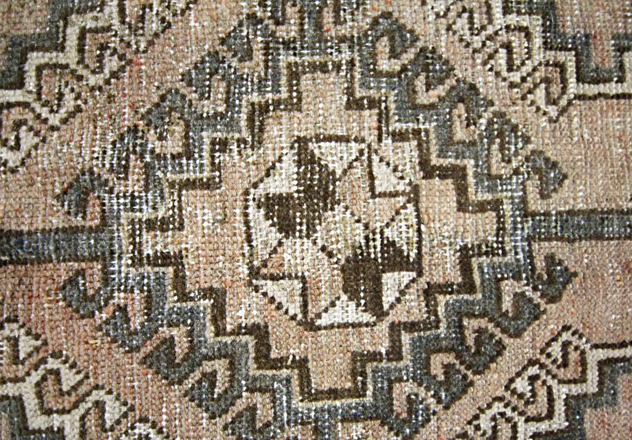 Handmade Vintage Persian Rug | 217 x 131 cm | 7'1" x 4'4" - Najaf Rugs & Textile