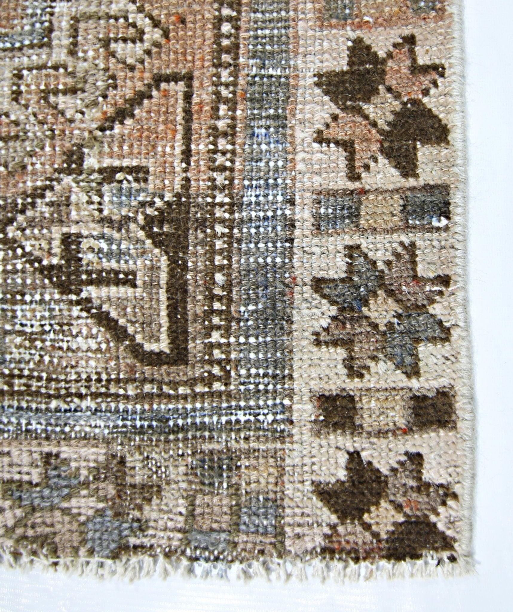 Handmade Vintage Persian Rug | 217 x 131 cm | 7'1" x 4'4" - Najaf Rugs & Textile