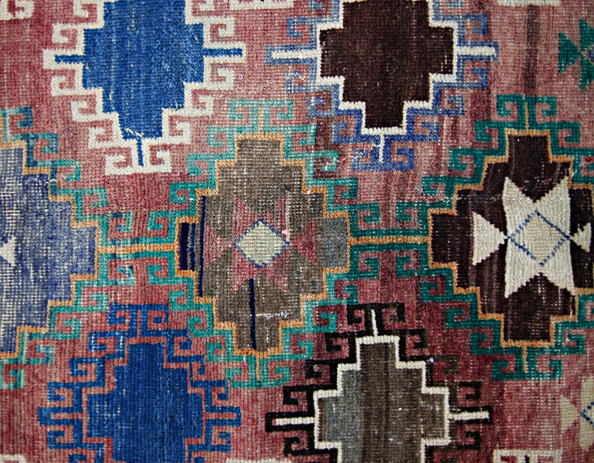 Handmade Vintage Persian Rug | 238 x 144 cm | 7'10" x 4'9" - Najaf Rugs & Textile