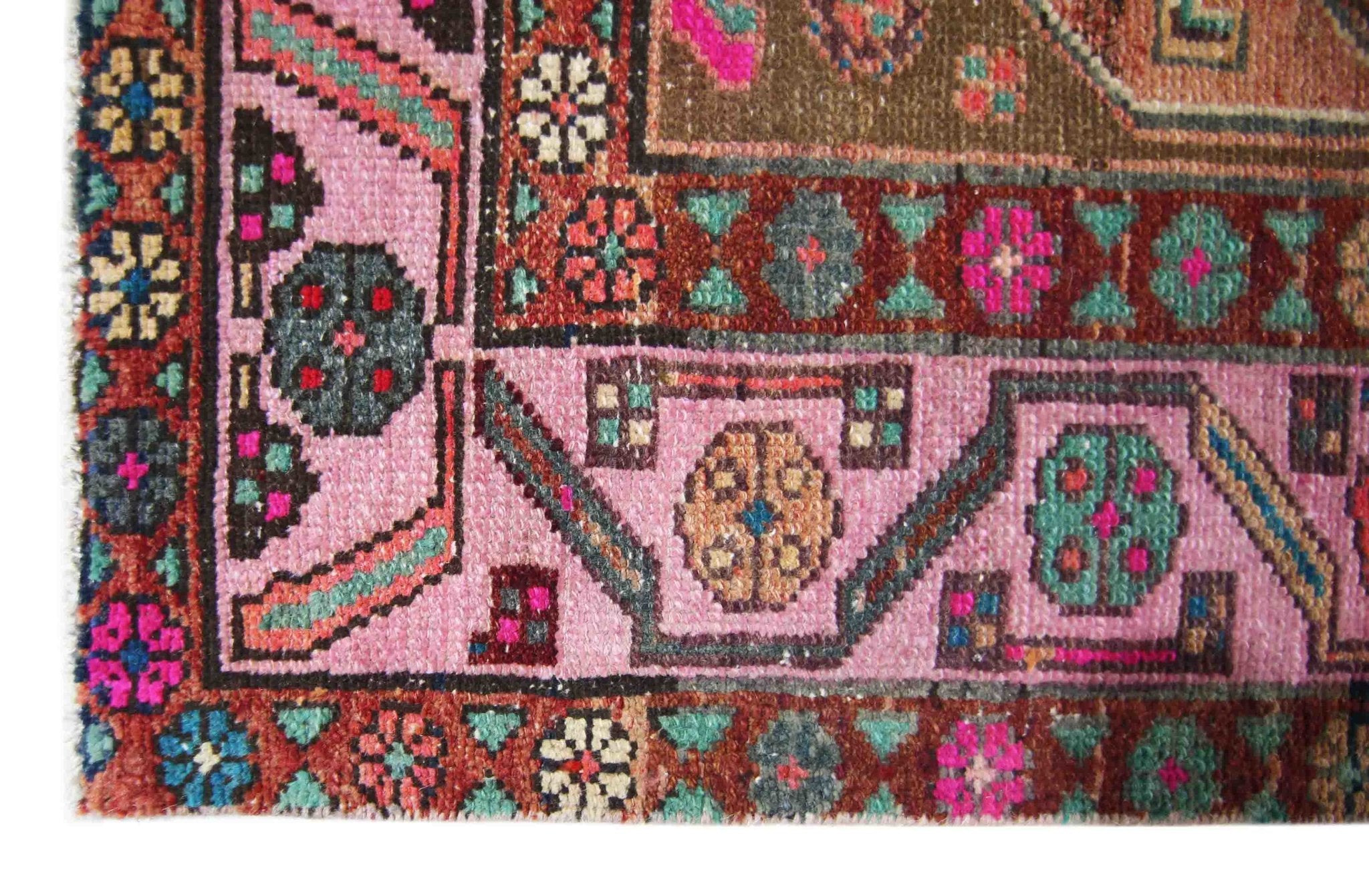 Handmade Vintage Persian Rug | 253 x 146 cm | 8'4" x 4'9" - Najaf Rugs & Textile