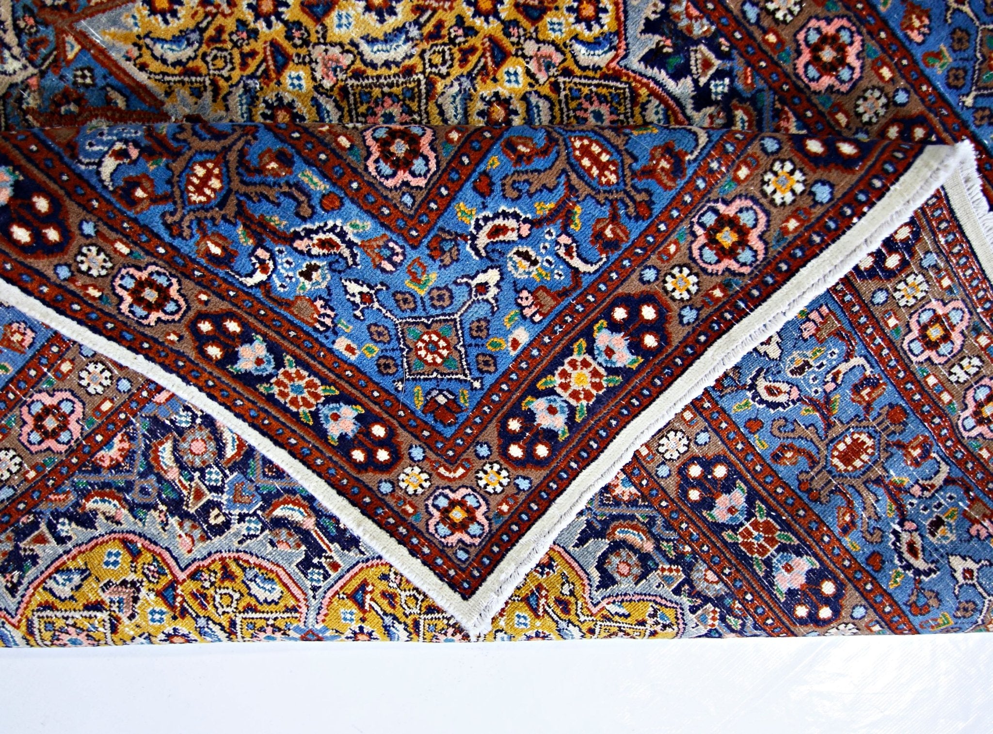 Handmade Vintage Persian Rug | 262 x 142 cm | 8'7" x 4'8" - Najaf Rugs & Textile