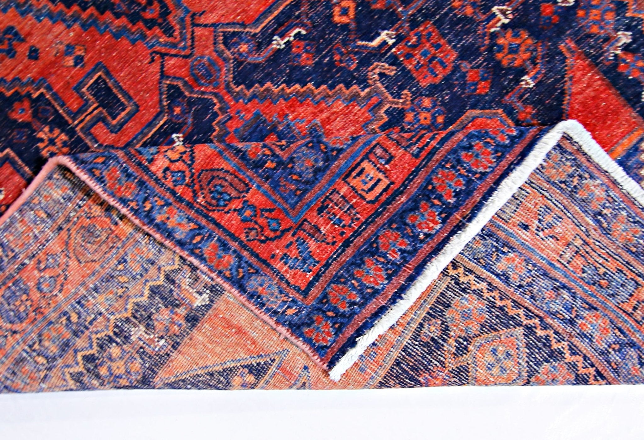 Handmade Vintage Persian Rug | 273 x 130 cm | 8'11" x 4'3" - Najaf Rugs & Textile