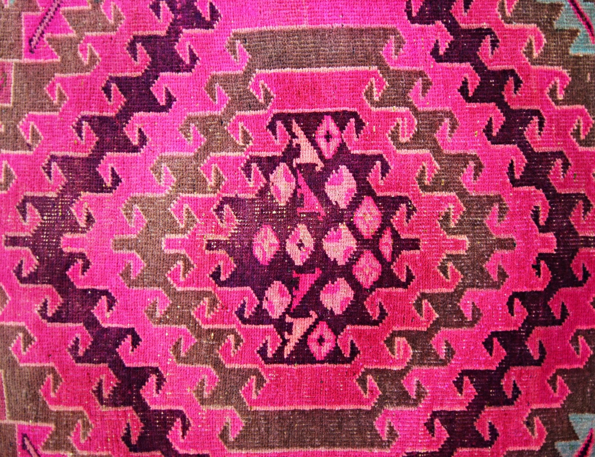 Handmade Vintage Persian Rug | 283 x 128 cm | 9'3" x 4'2" - Najaf Rugs & Textile