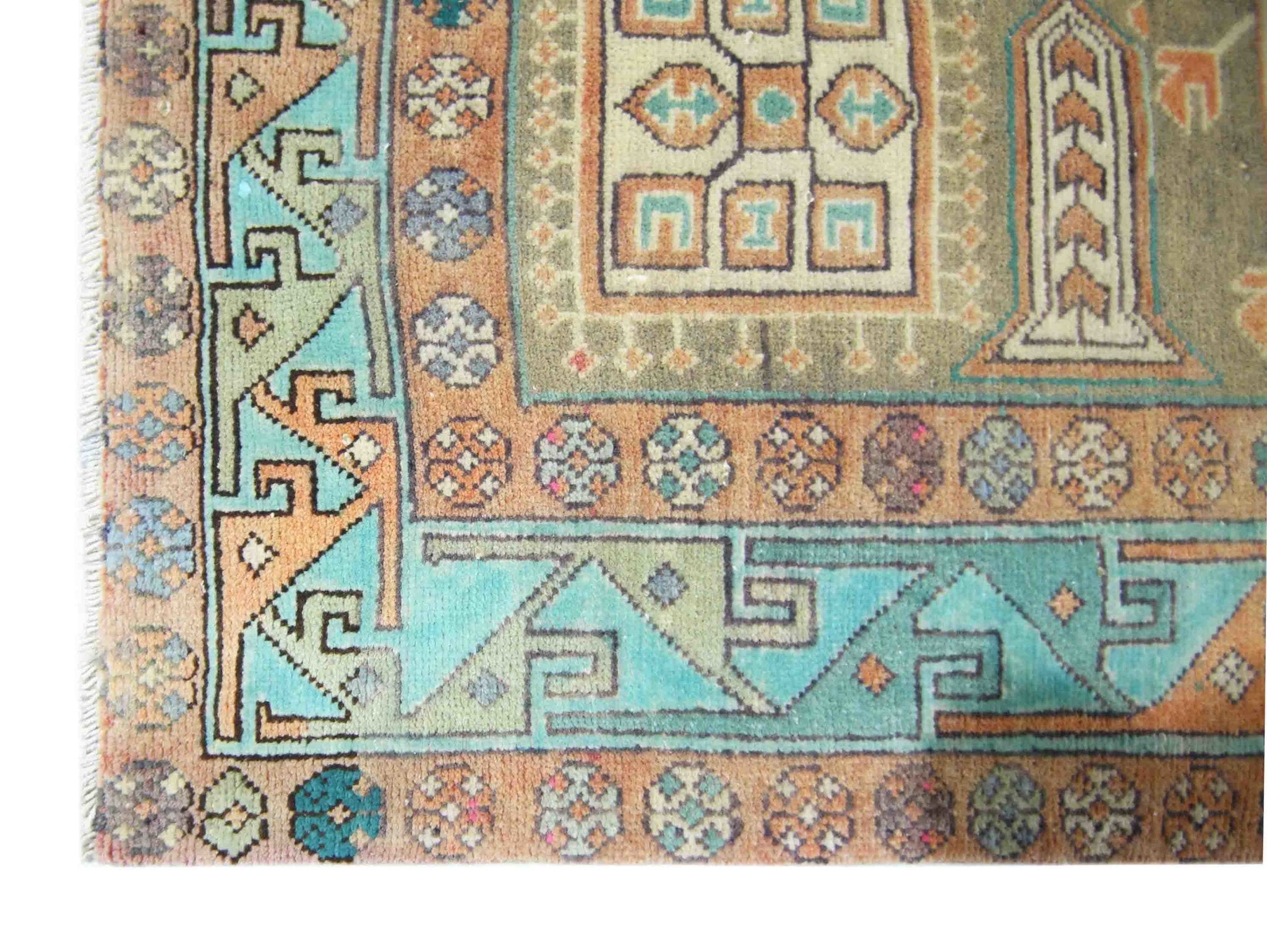 Handmade Vintage Persian Rug | 285 x 142 cm | 9'4" x 4'8" - Najaf Rugs & Textile